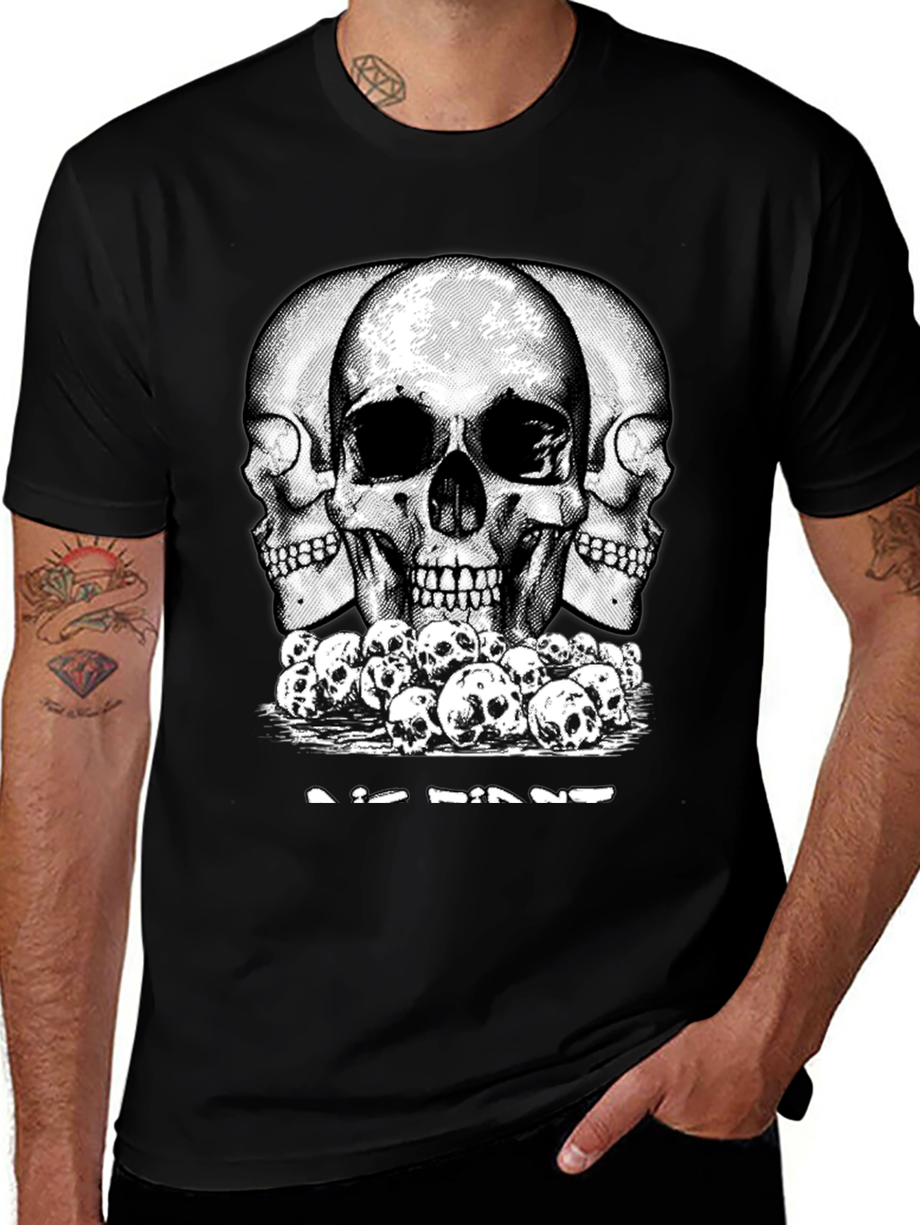 Variant 22 of Skull Graphic Print Black T-Shirt