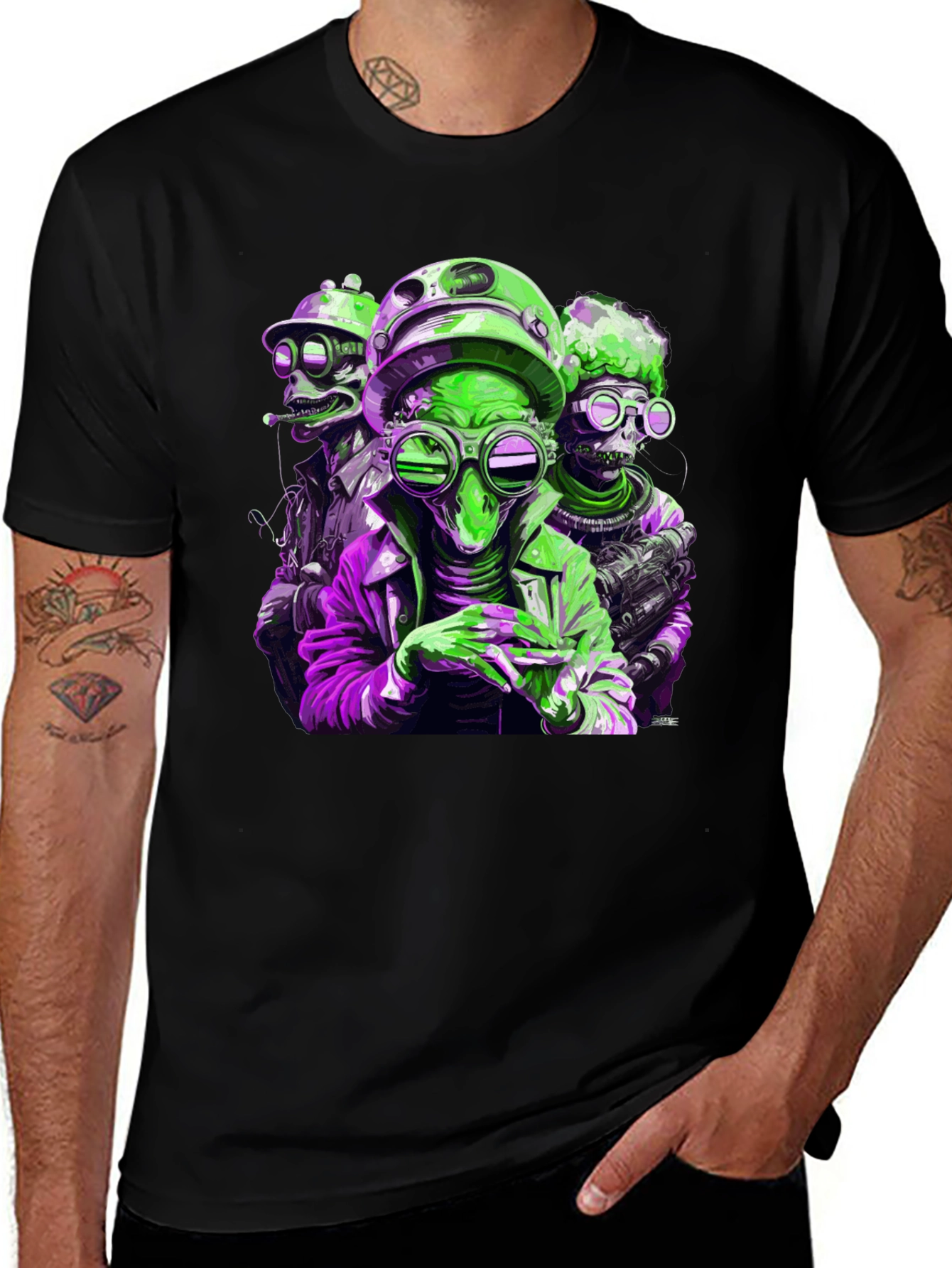 Variant 4 of Retro Alien Crew Black T-Shirt