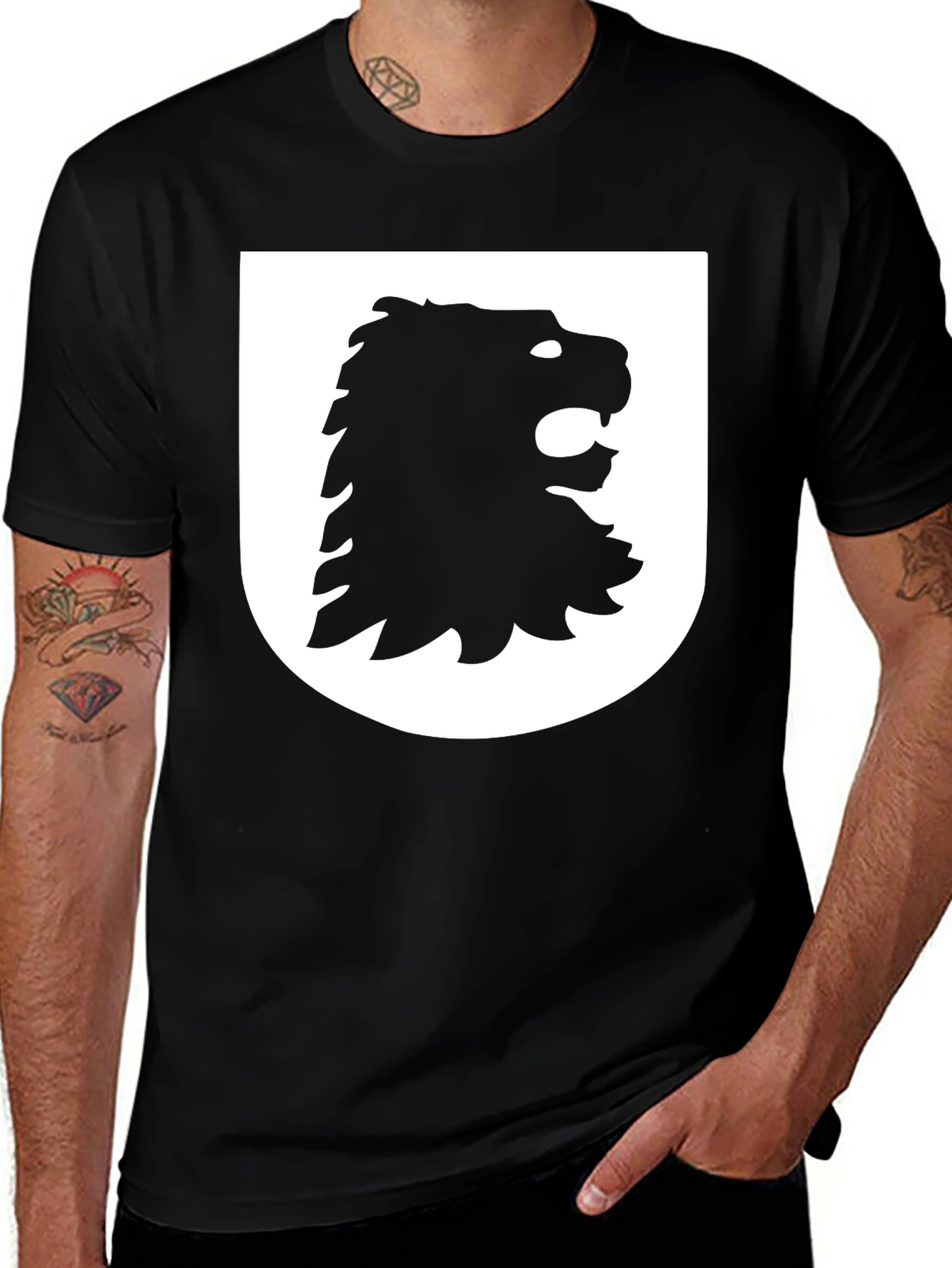 Variant 11 of Lion Crest Graphic Black T-Shirt