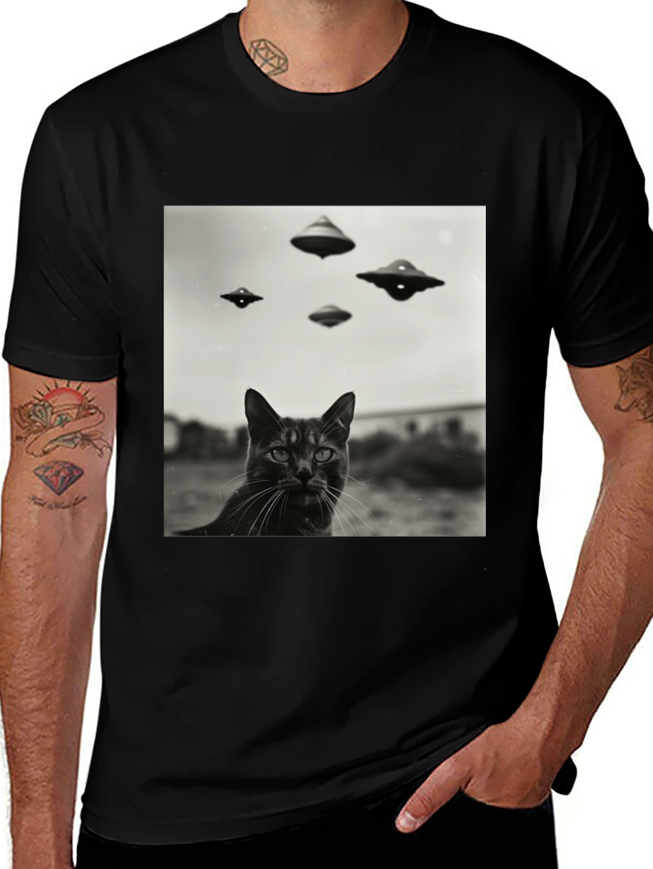 Variant 30 of UFO Cat Black T-Shirt