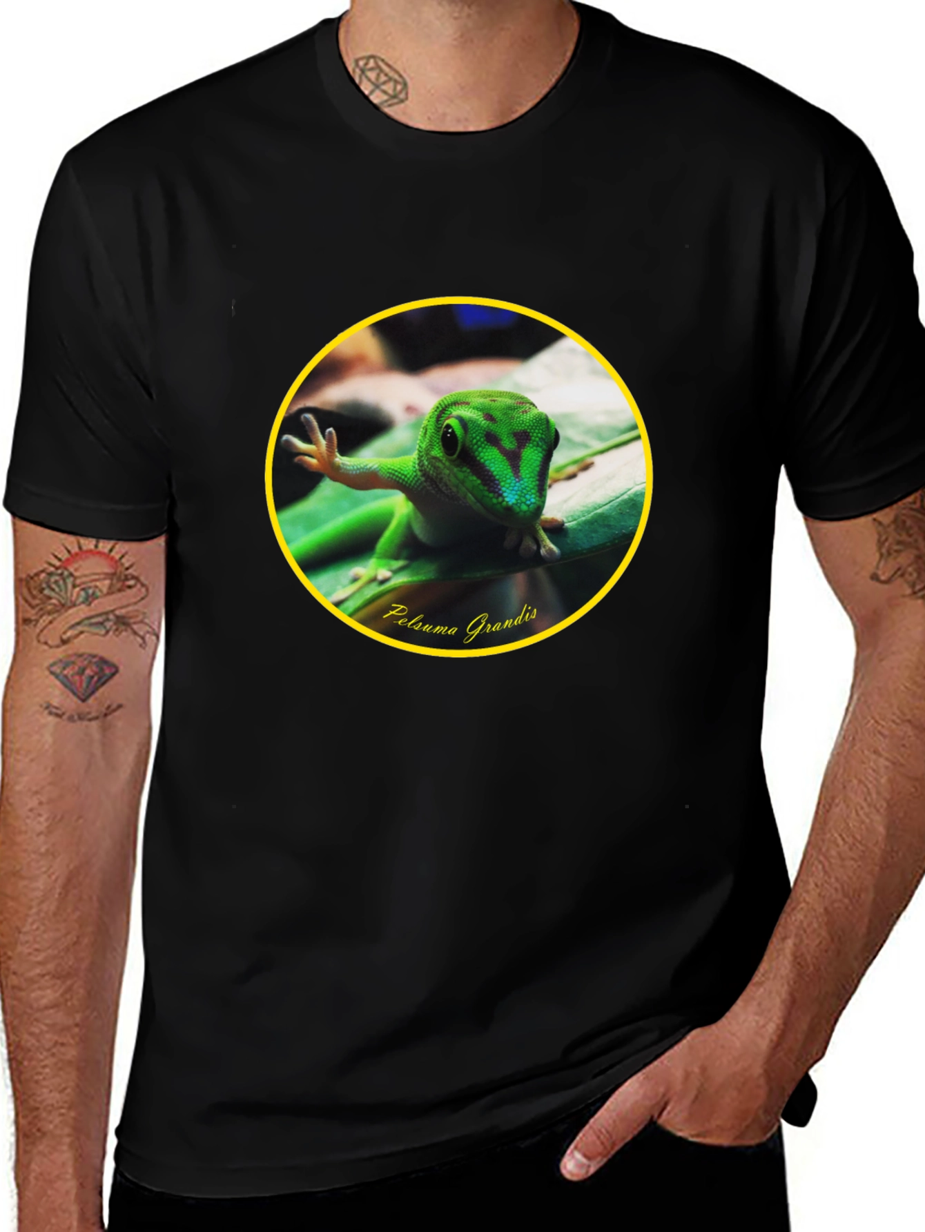 Variant 26 of Gecko Phelsuma Grandis Graphic Tee