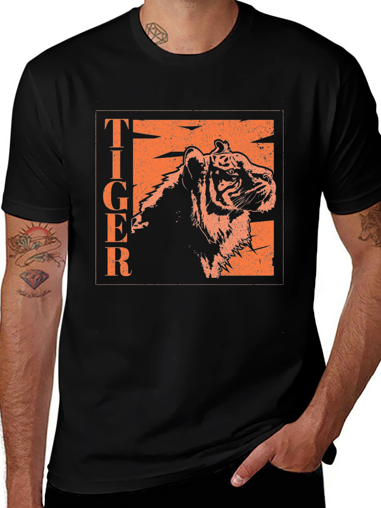 Variant 29 of Tiger Graphic Print Black T-Shirt
