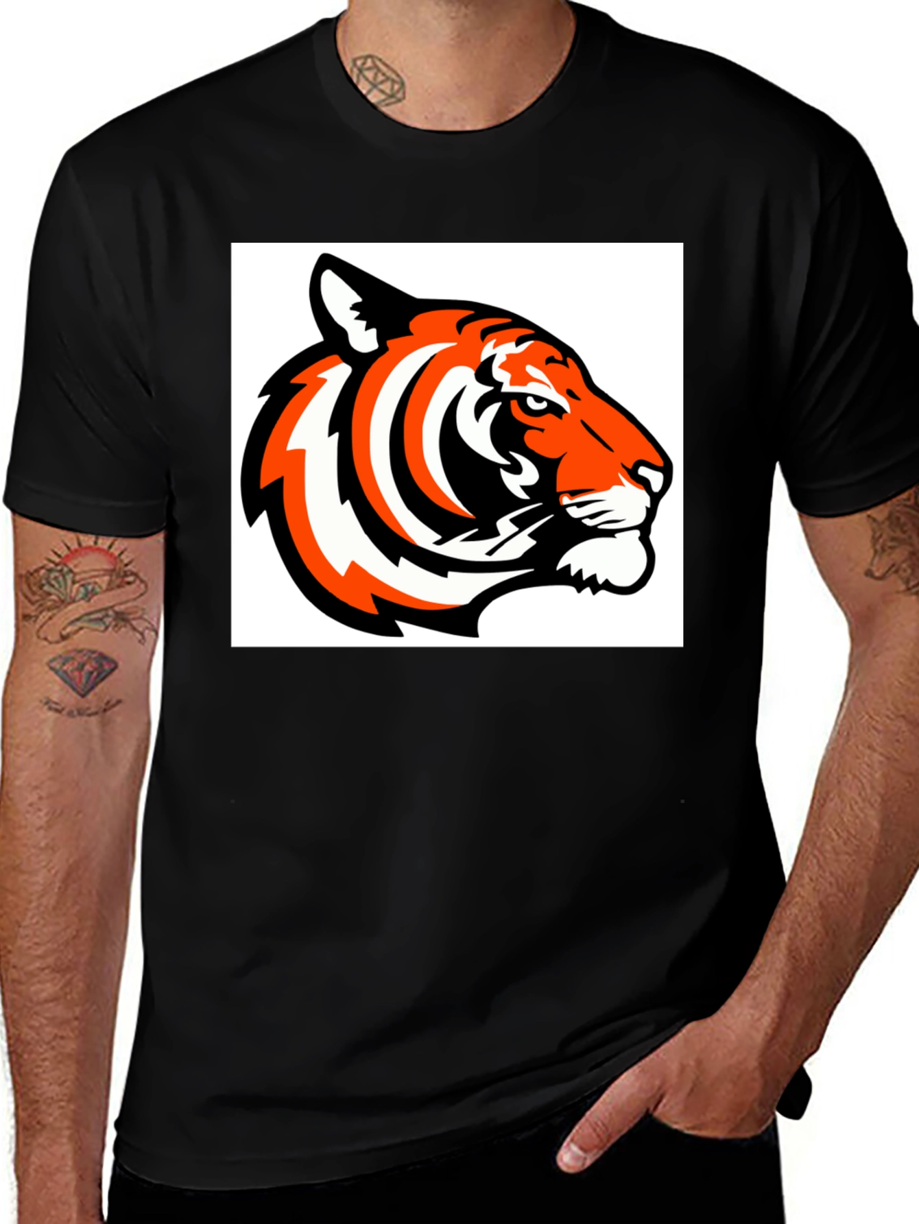 Variant 23 of Tiger Graphic Black T-Shirt