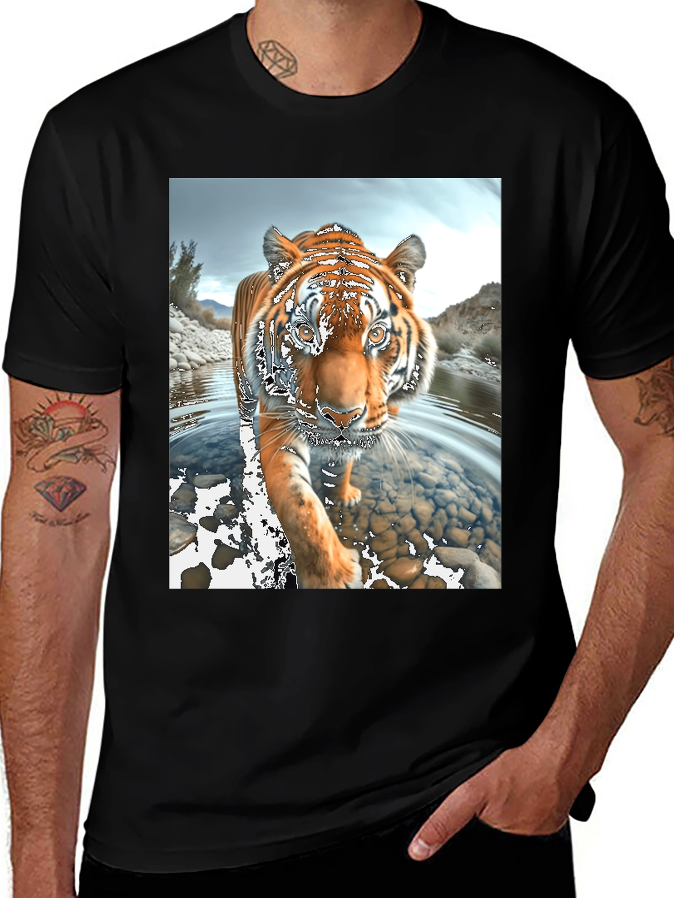 Variant 22 of Tiger River Graphic Black T-Shirt