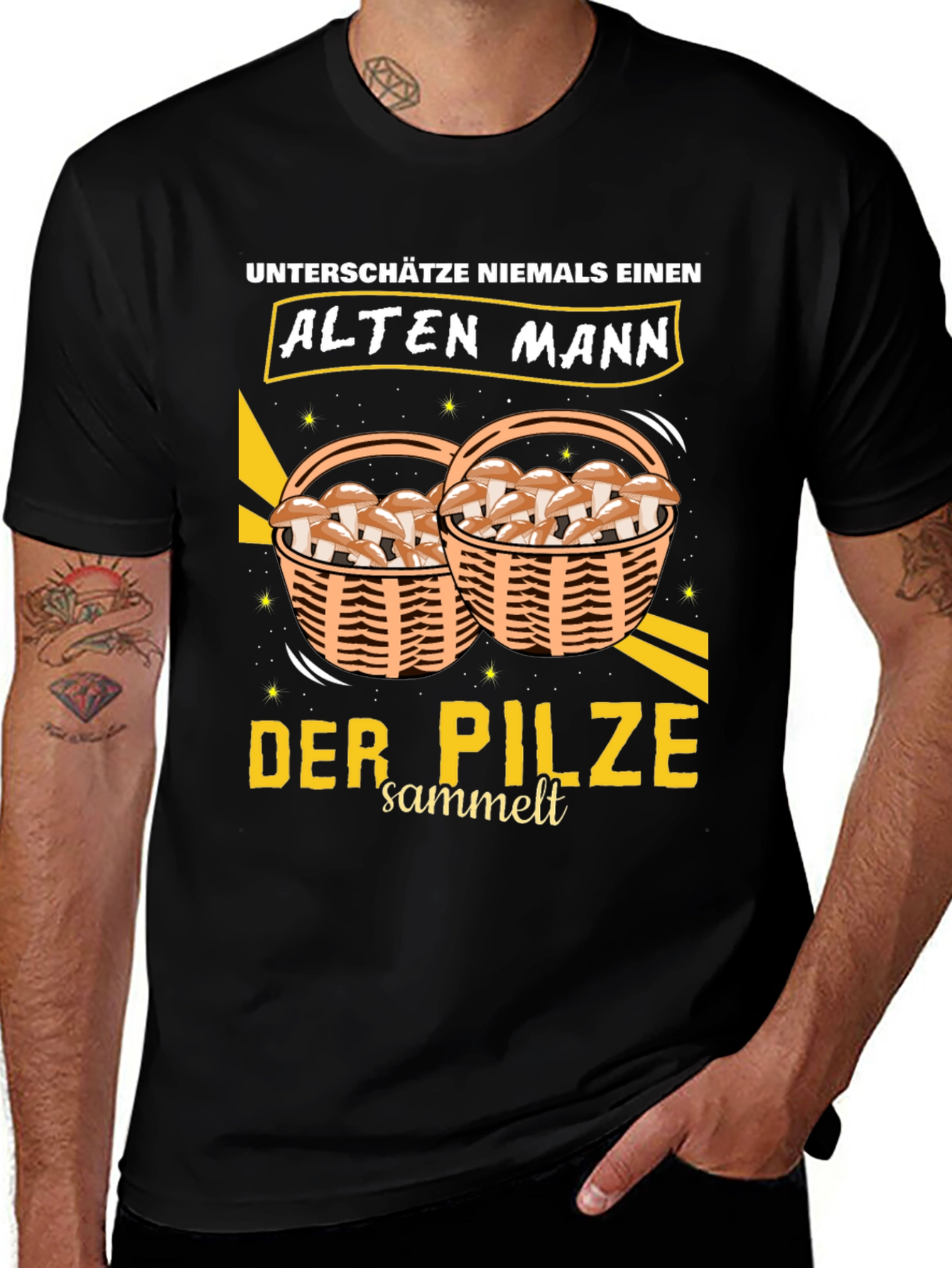 Variant 13 of Funny Mushroom Hunter T-Shirt: Alten Mann Der Pilze Sammelt