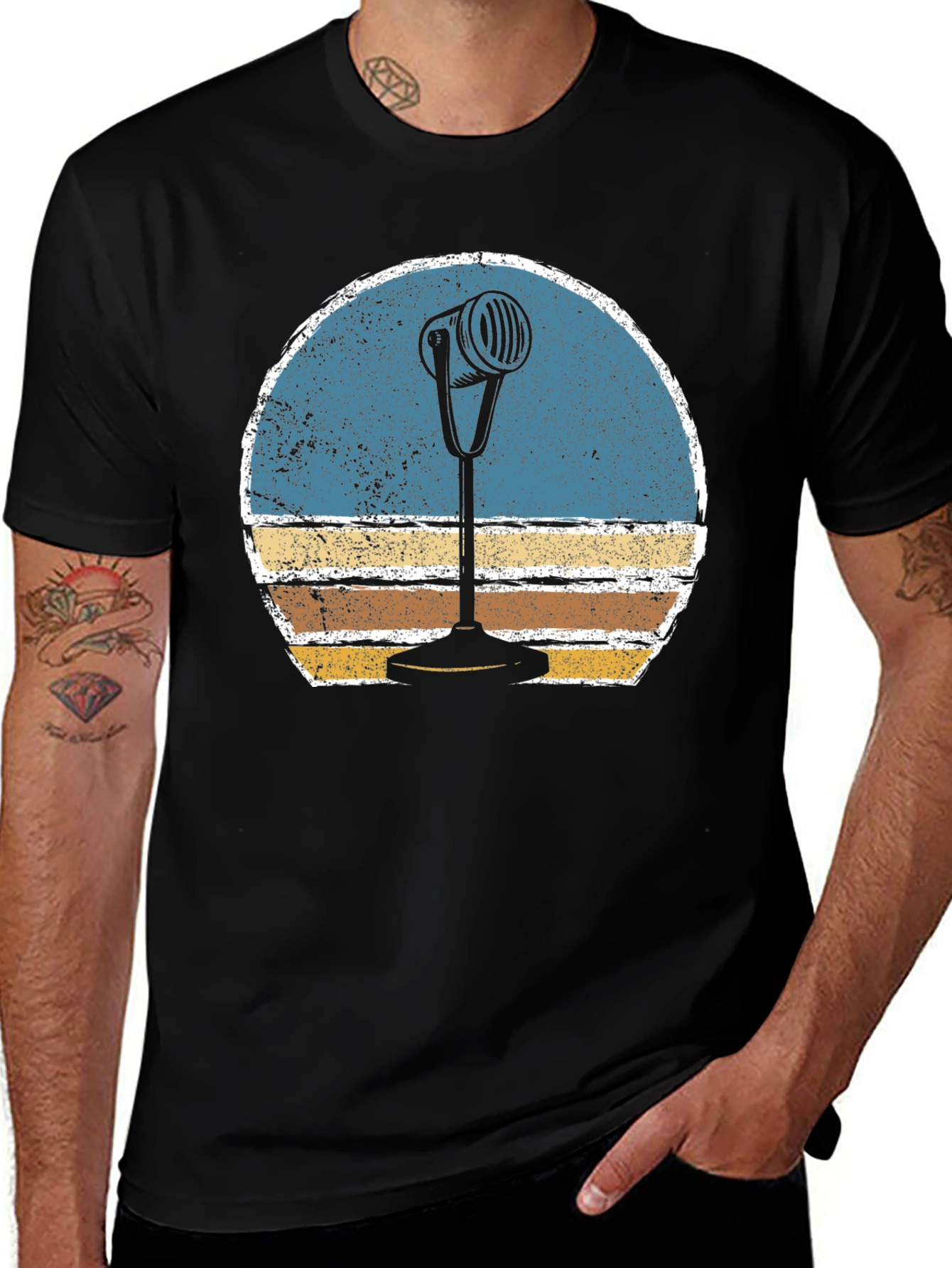 Variant 14 of Vintage Microphone Graphic T-Shirt - Retro Style!