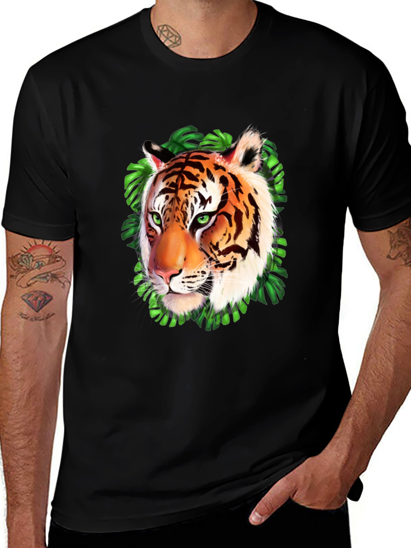 Variant 20 of Tiger Graphic Print Black T-Shirt