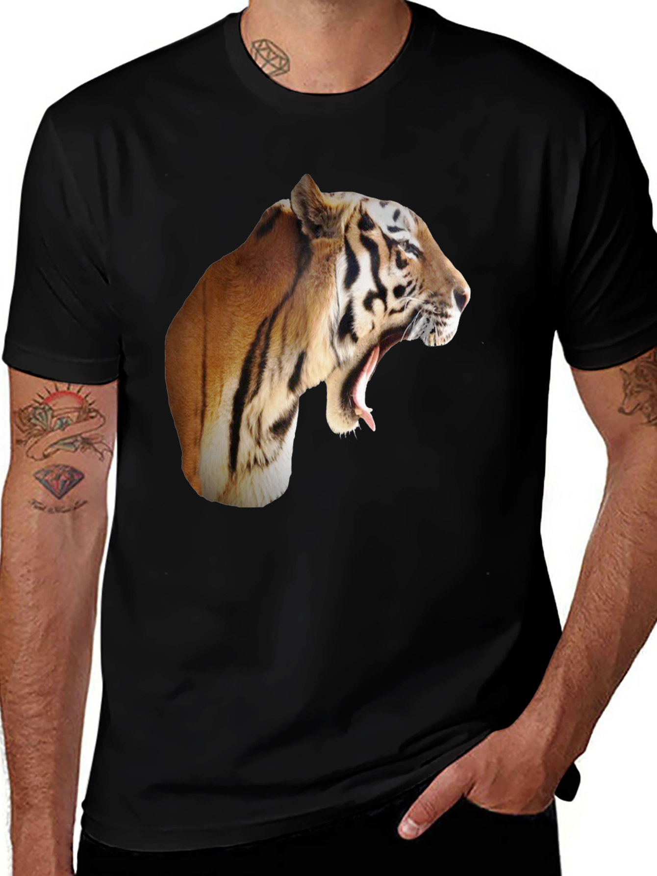Variant 8 of Tiger Graphic Black T-Shirt