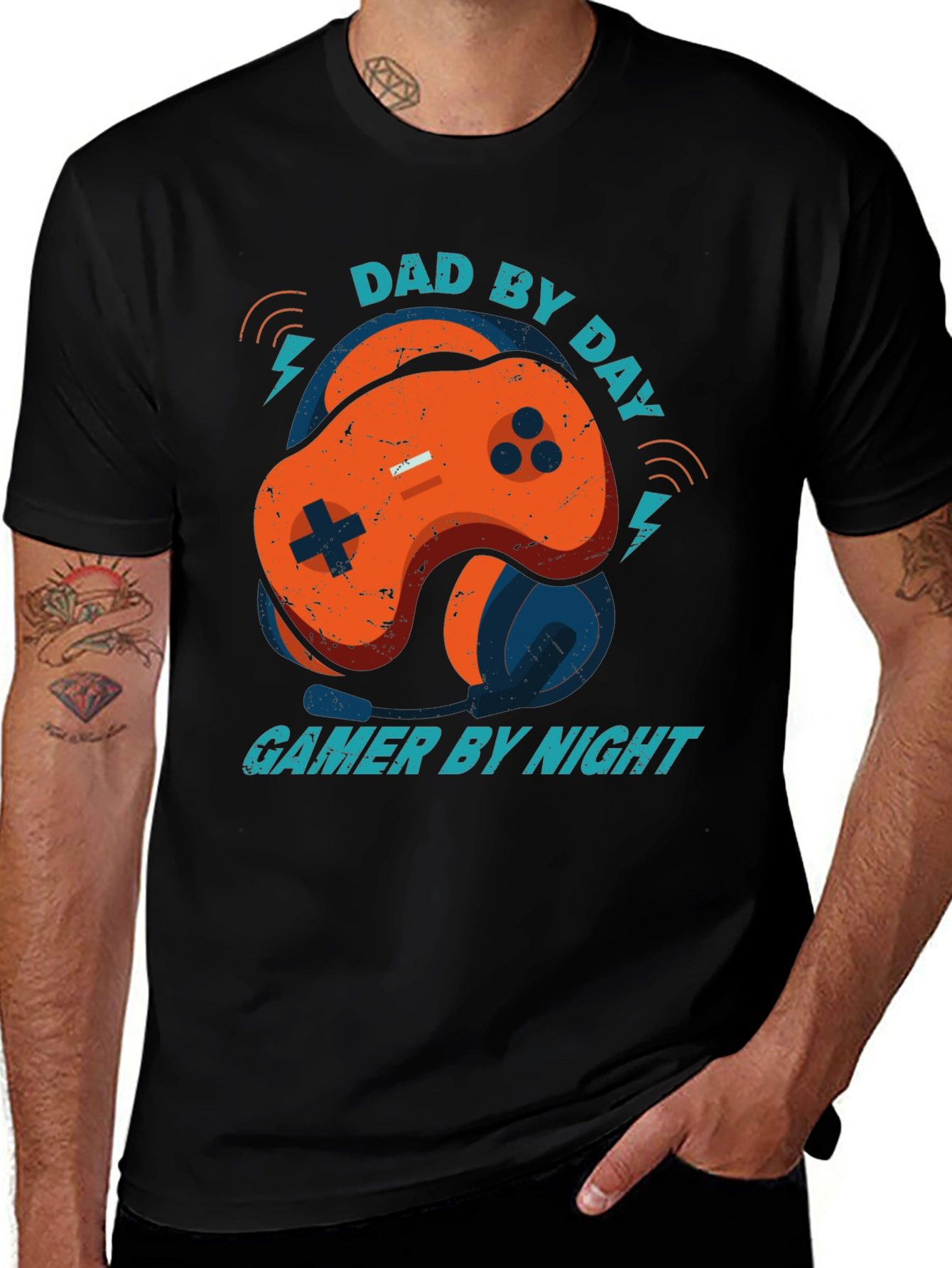 Variant 16 of Dad By Day, Gamer By Night Black T-Shirt