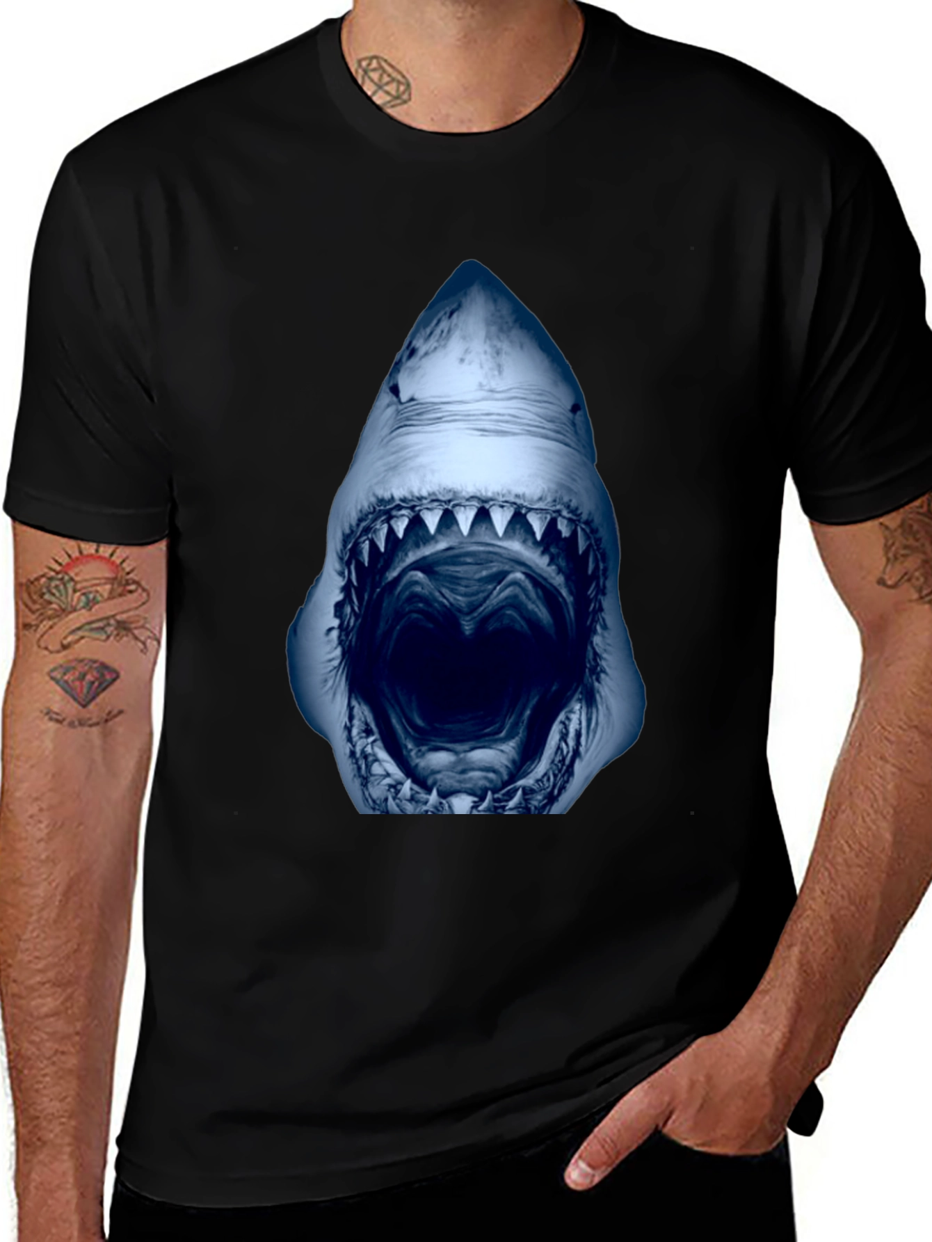 Variant 14 of Shark Mouth Graphic Black T-Shirt