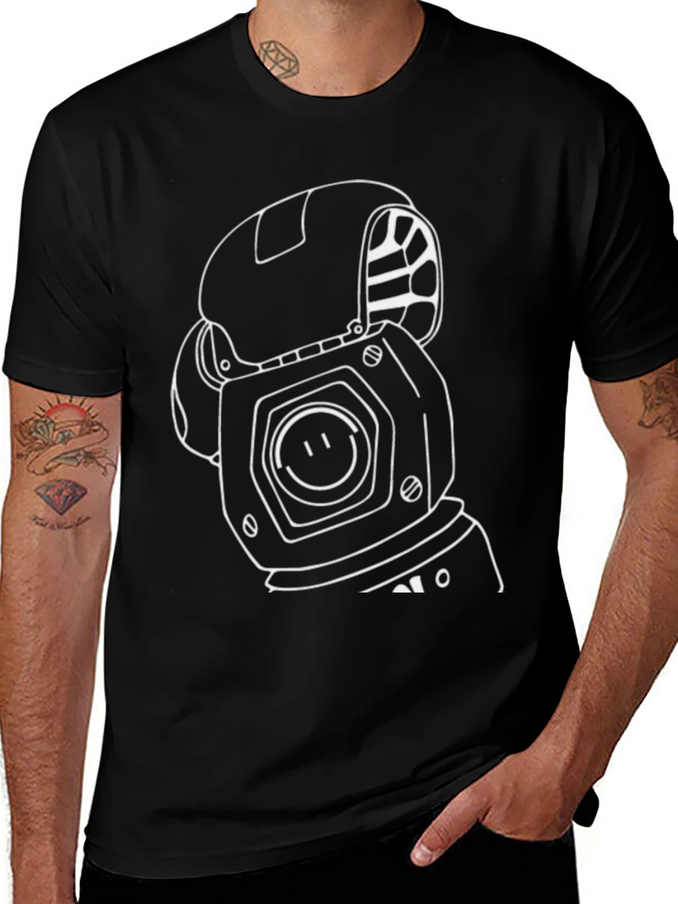 Variant 13 of Retro Robot Graphic T-Shirt - Black