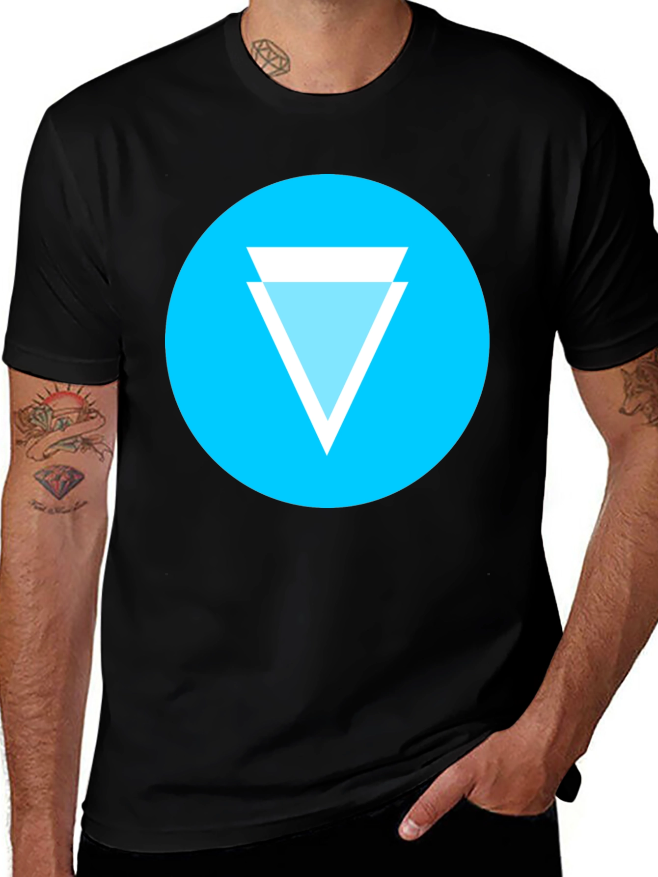Geometric Tee: Cyan Circle Design T-Shirt