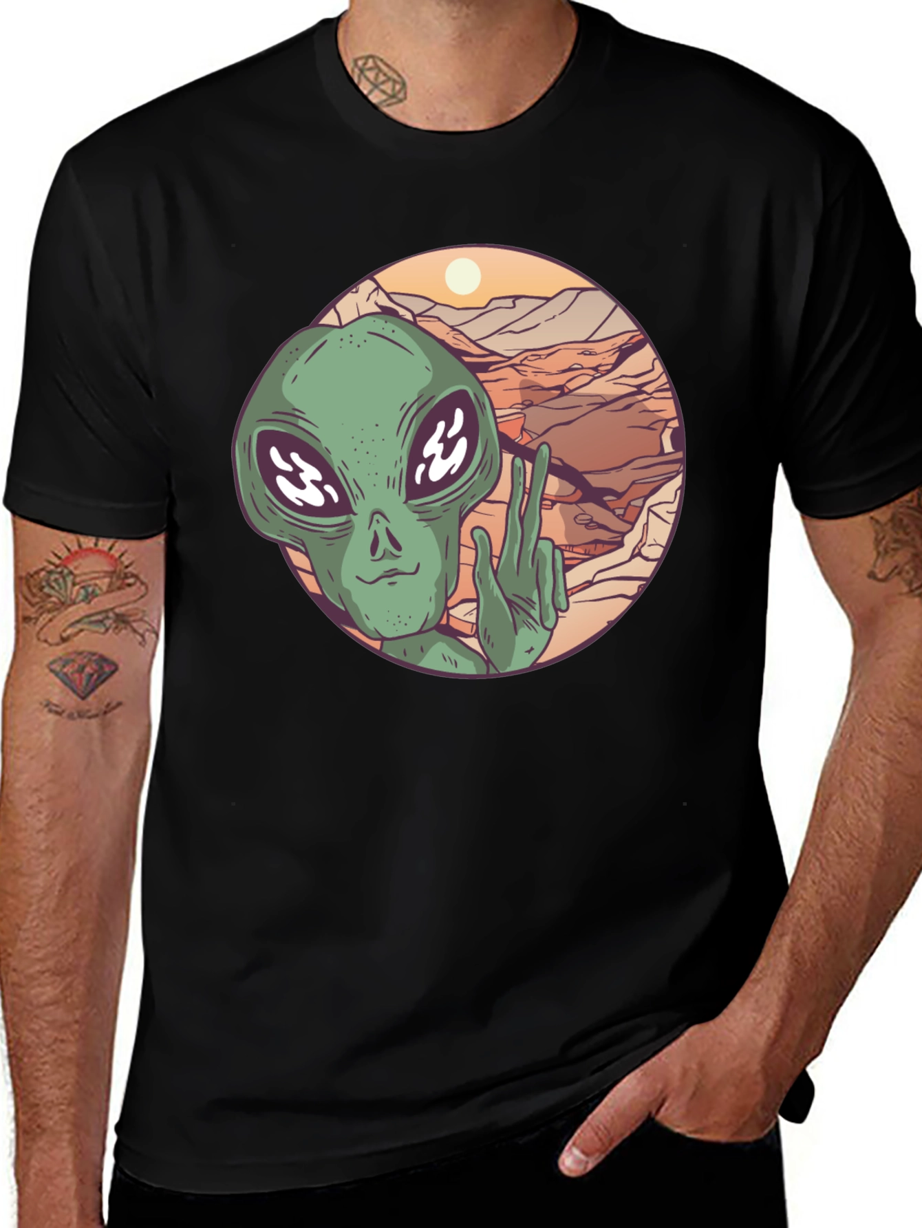 Variant 26 of Retro Alien Peace Sign T-Shirt