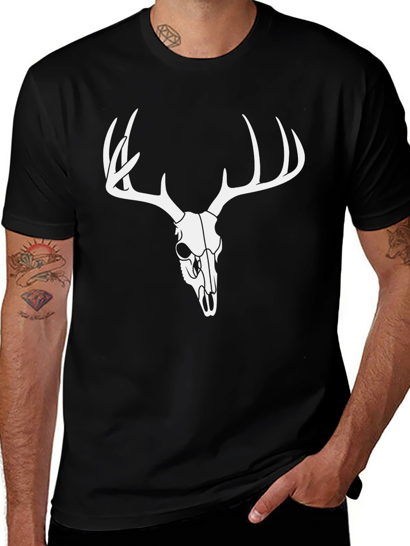 Variant 13 of Men's Black Deer Skull Graphic T-Shirt