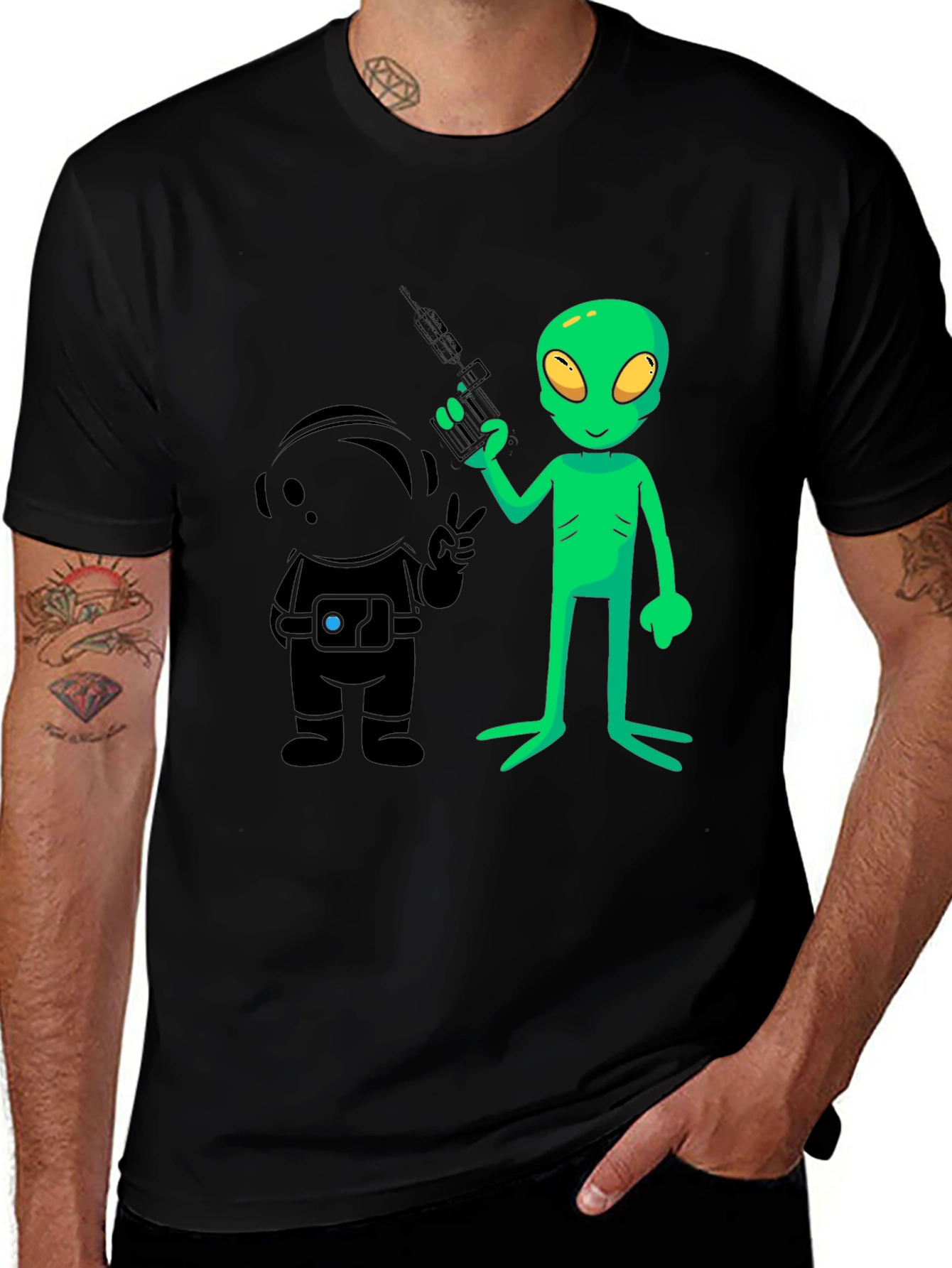 Variant 15 of Alien and Astronaut Graphic T-Shirt