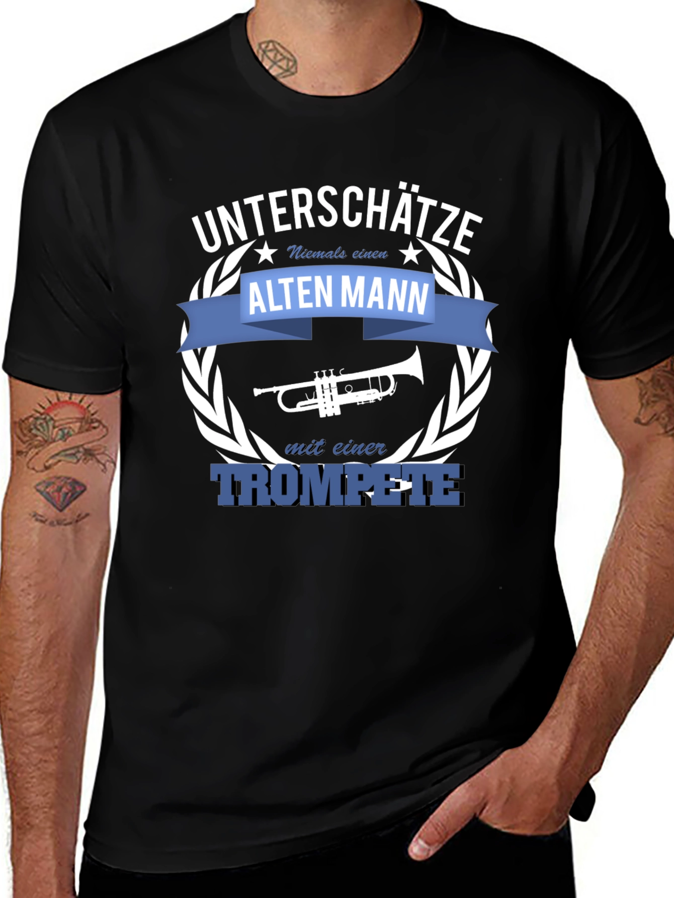 Variant 28 of Unterschatze Trumpete T-Shirt - Black