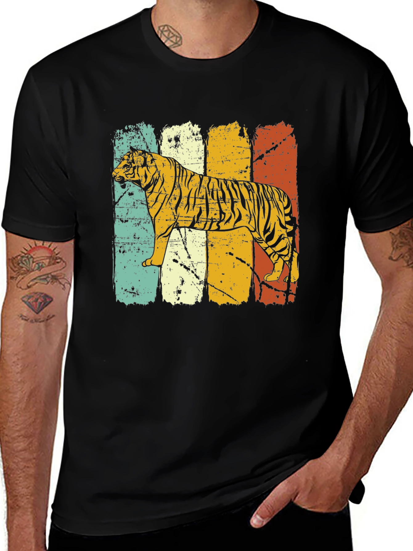 Variant 9 of Retro Tiger Graphic Tee - Vintage Style