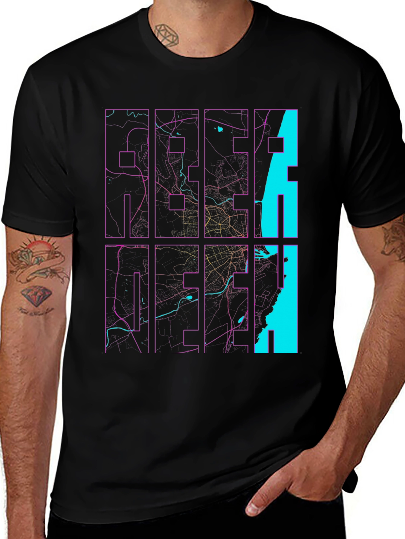 Variant 13 of Abstract Geometric Print Black T-Shirt