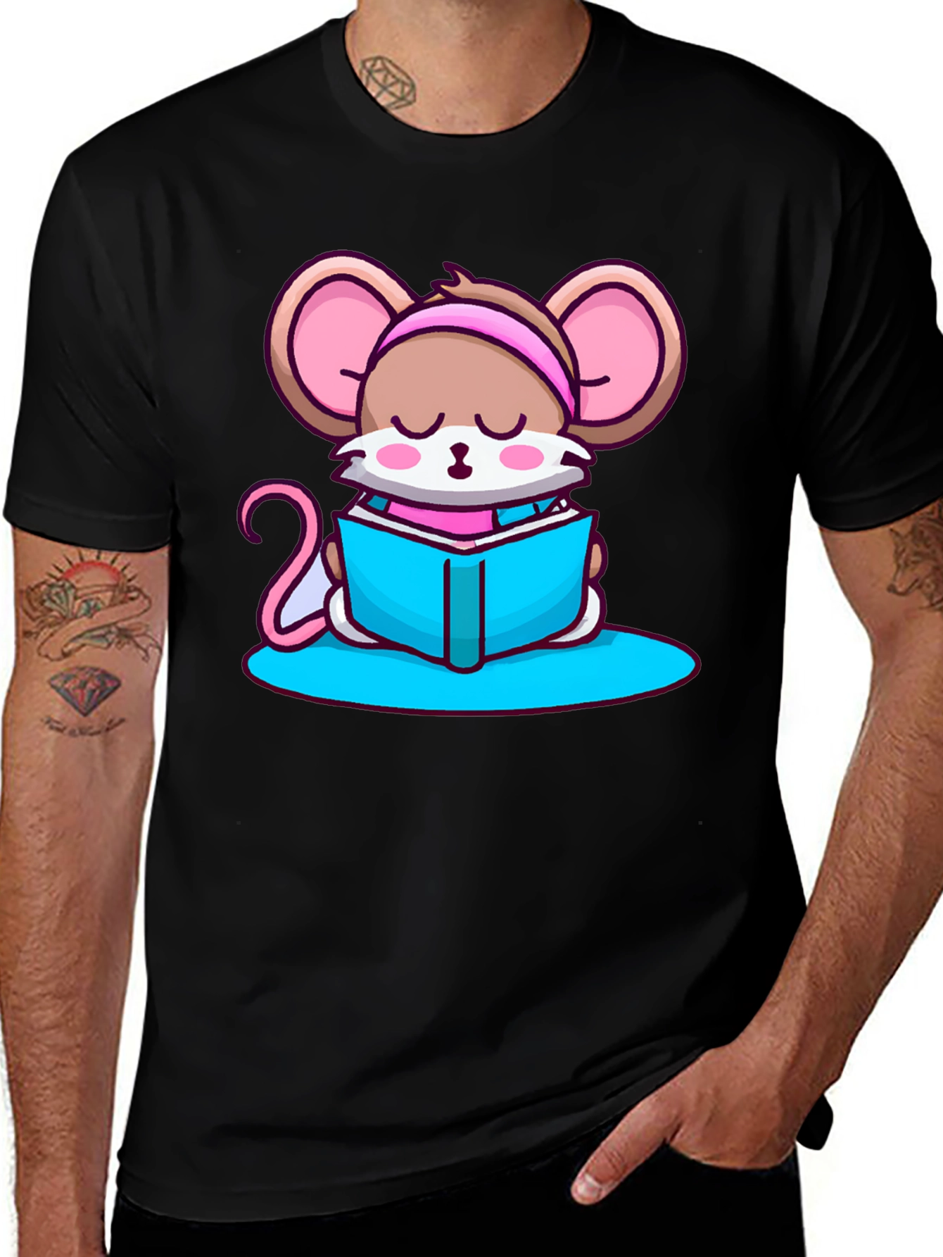 Variant 8 of Cute Mouse Reading Book Black T-Shirt