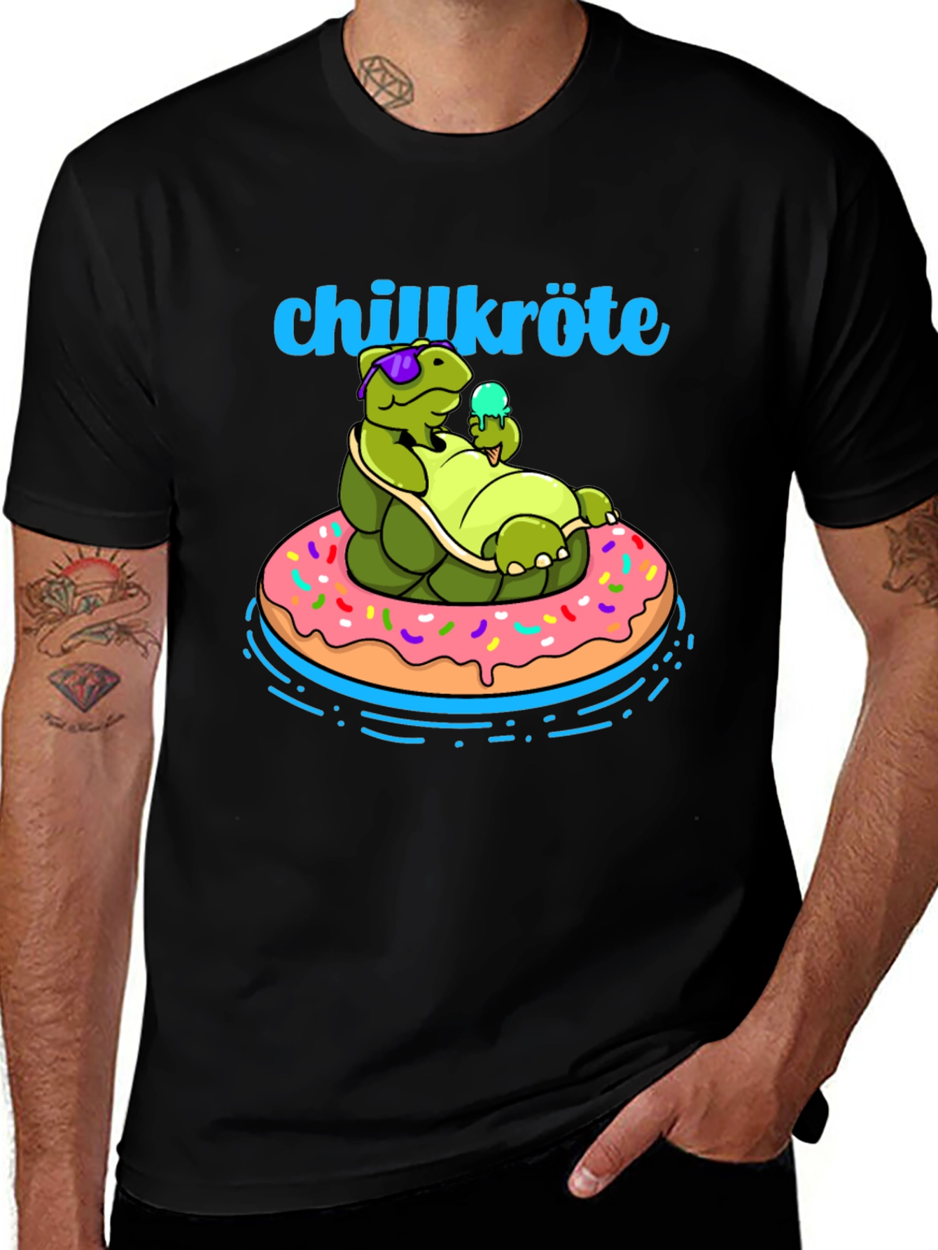 Variant 18 of Chillkröte T-Shirt: Relaxing Turtle on Donut