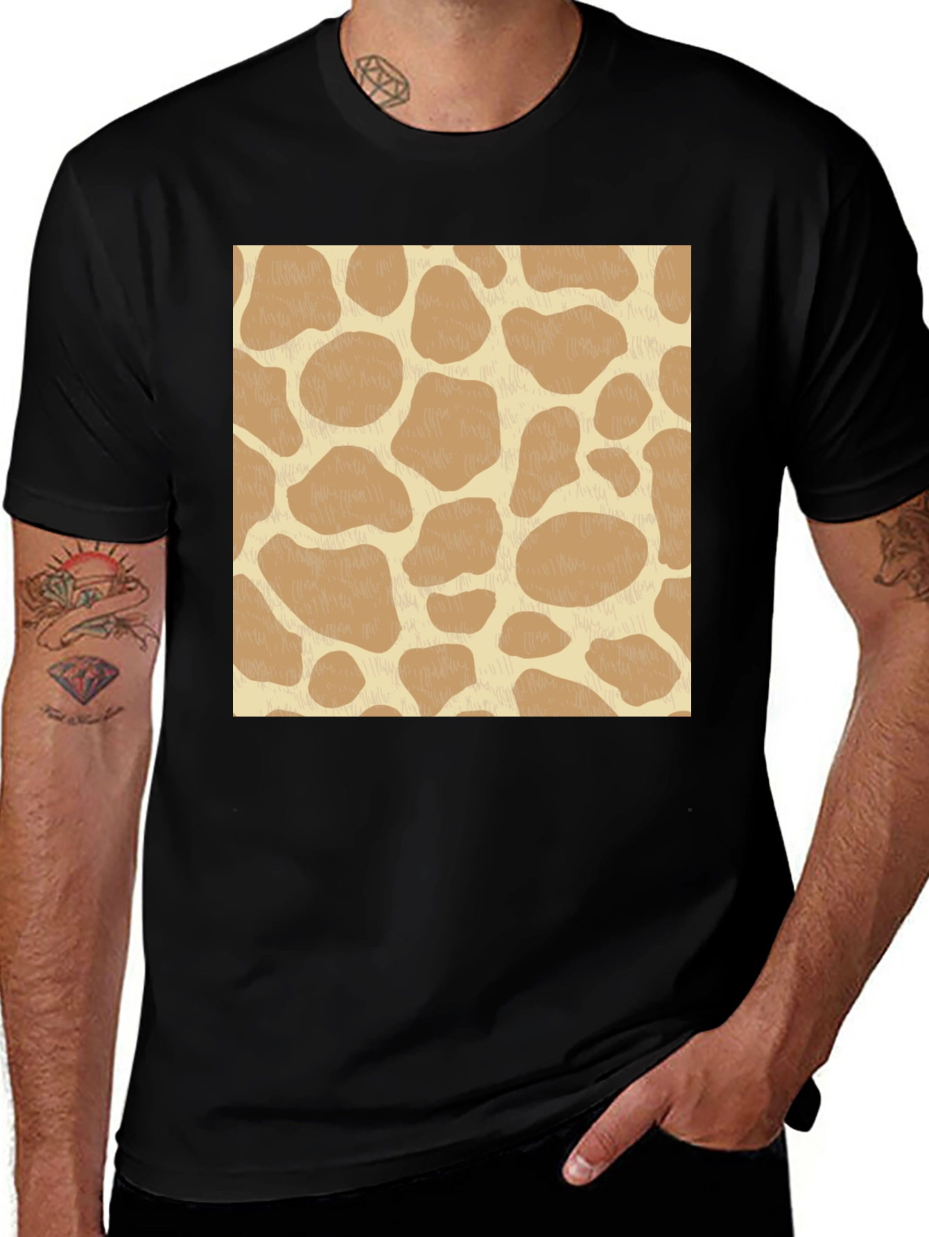 Variant 5 of Giraffe Print Tee - Modern Casual