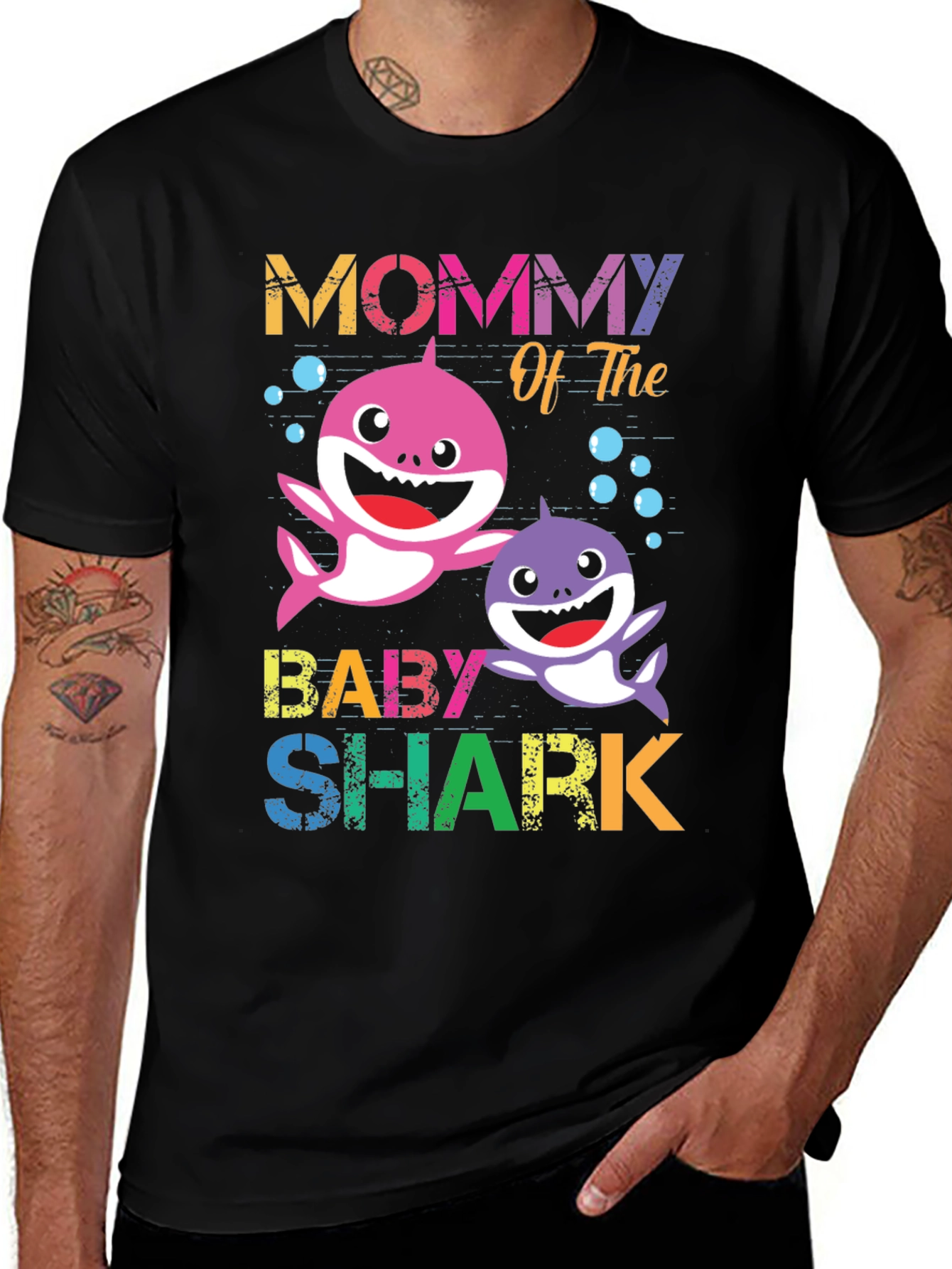 Variant 3 of Mommy Shark Graphic Tee