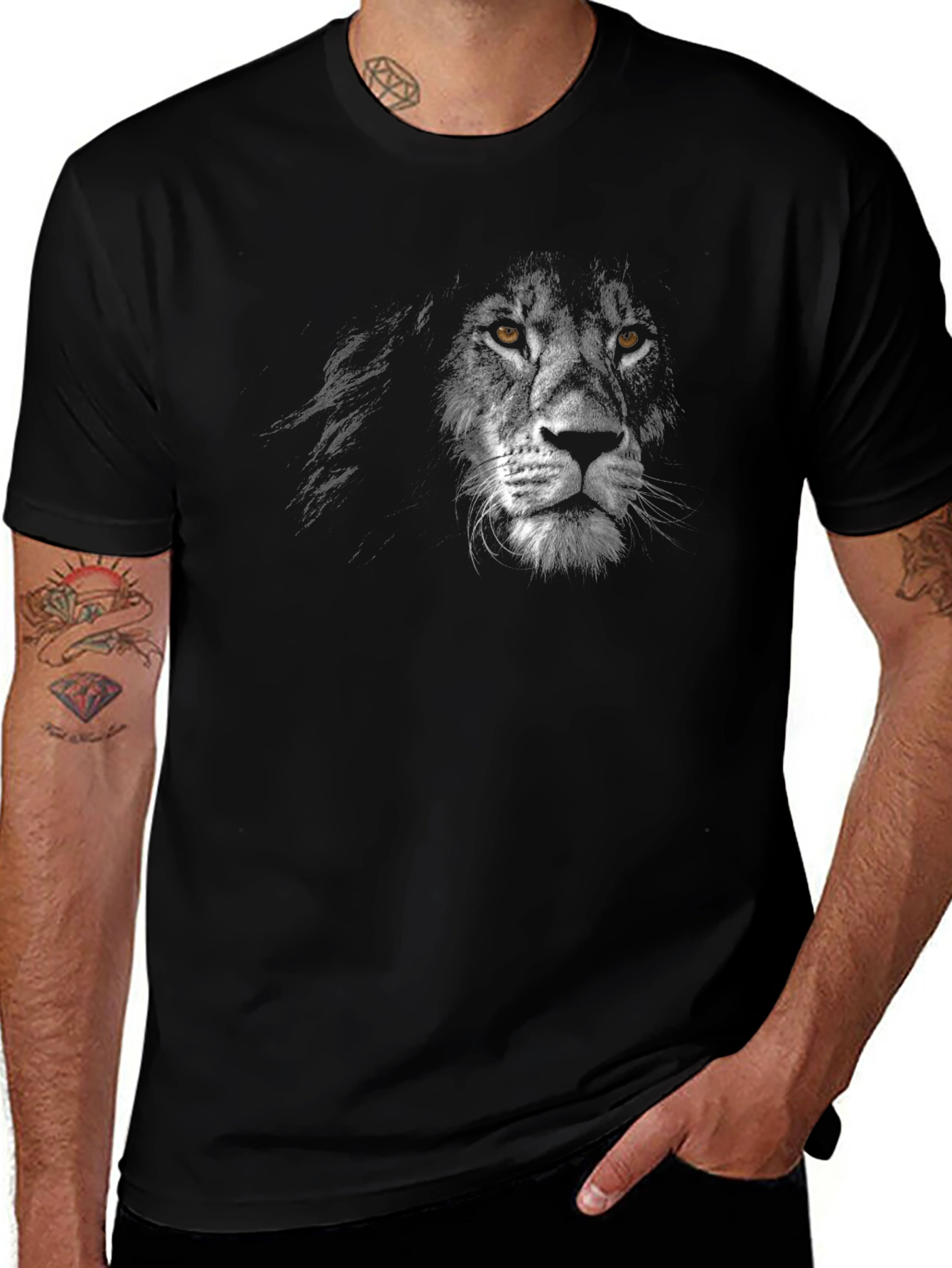 Variant 14 of Lion Graphic Print Black T-Shirt