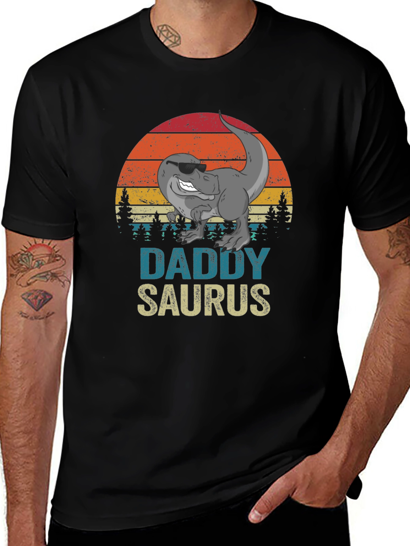 Daddy Saurus T-Shirt - Retro Dinosaur Dad Tee