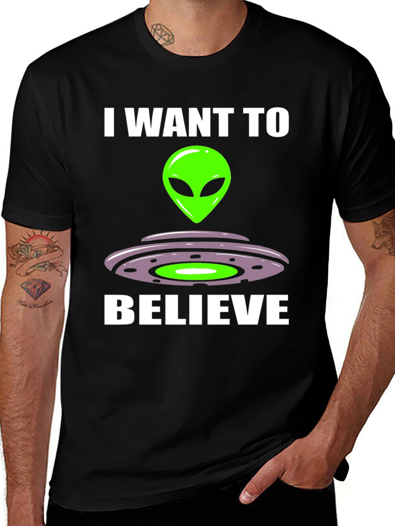 Variant 9 of I Want To Believe Alien Graphic T-Shirt