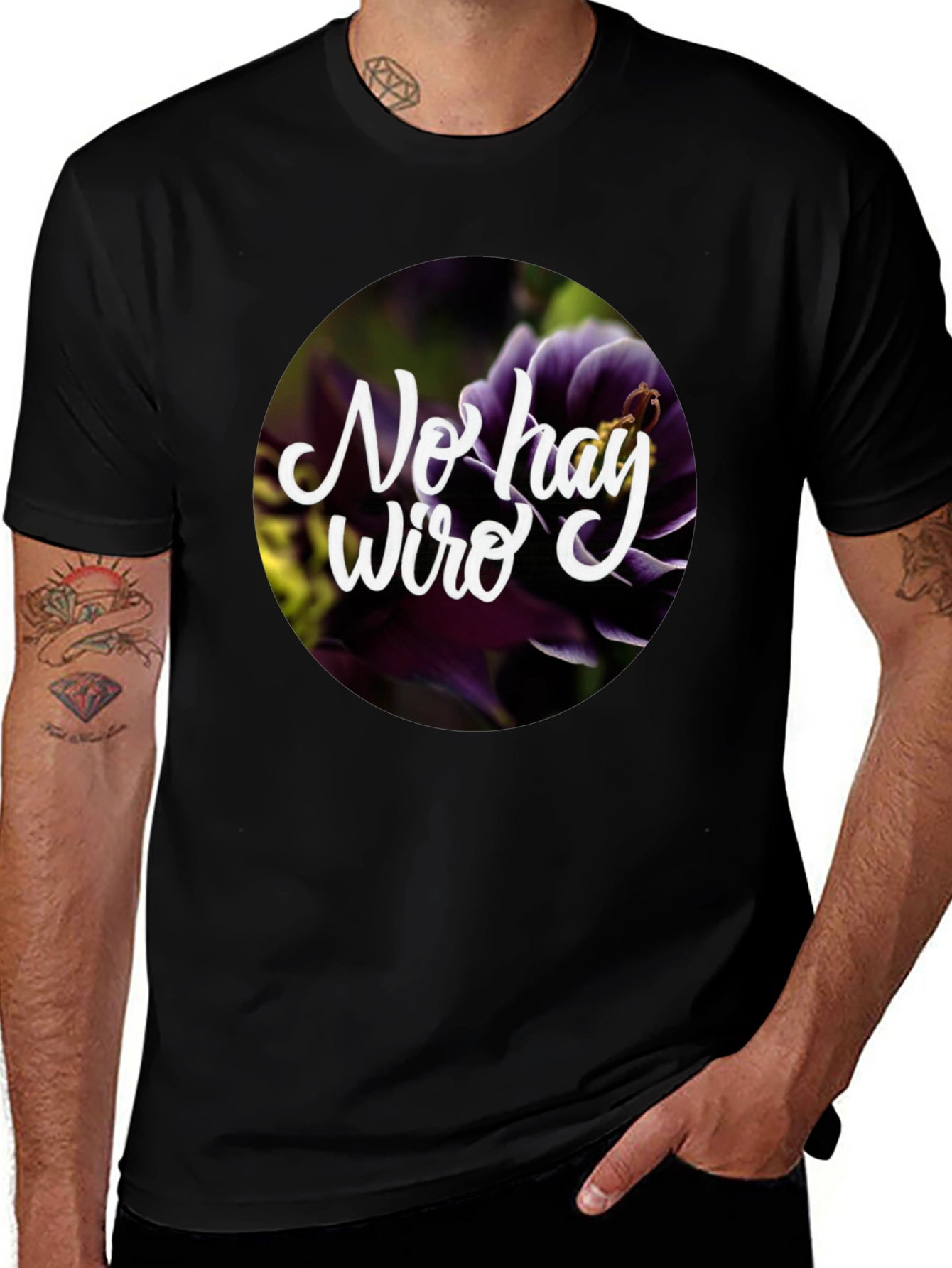 Variant 18 of No Hay Wiro Floral Graphic Black T-Shirt