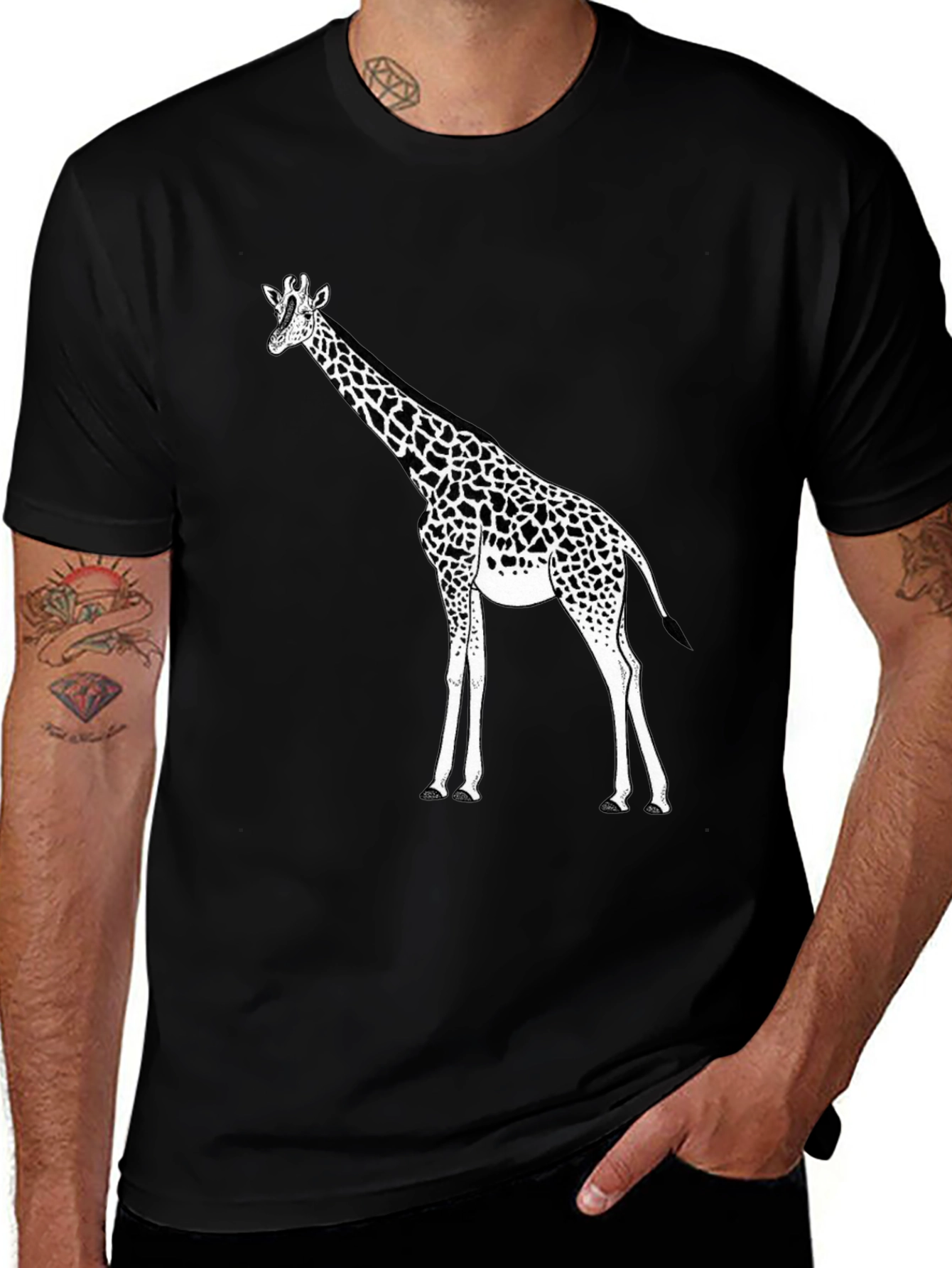 Variant 22 of Giraffe Graphic Black T-Shirt