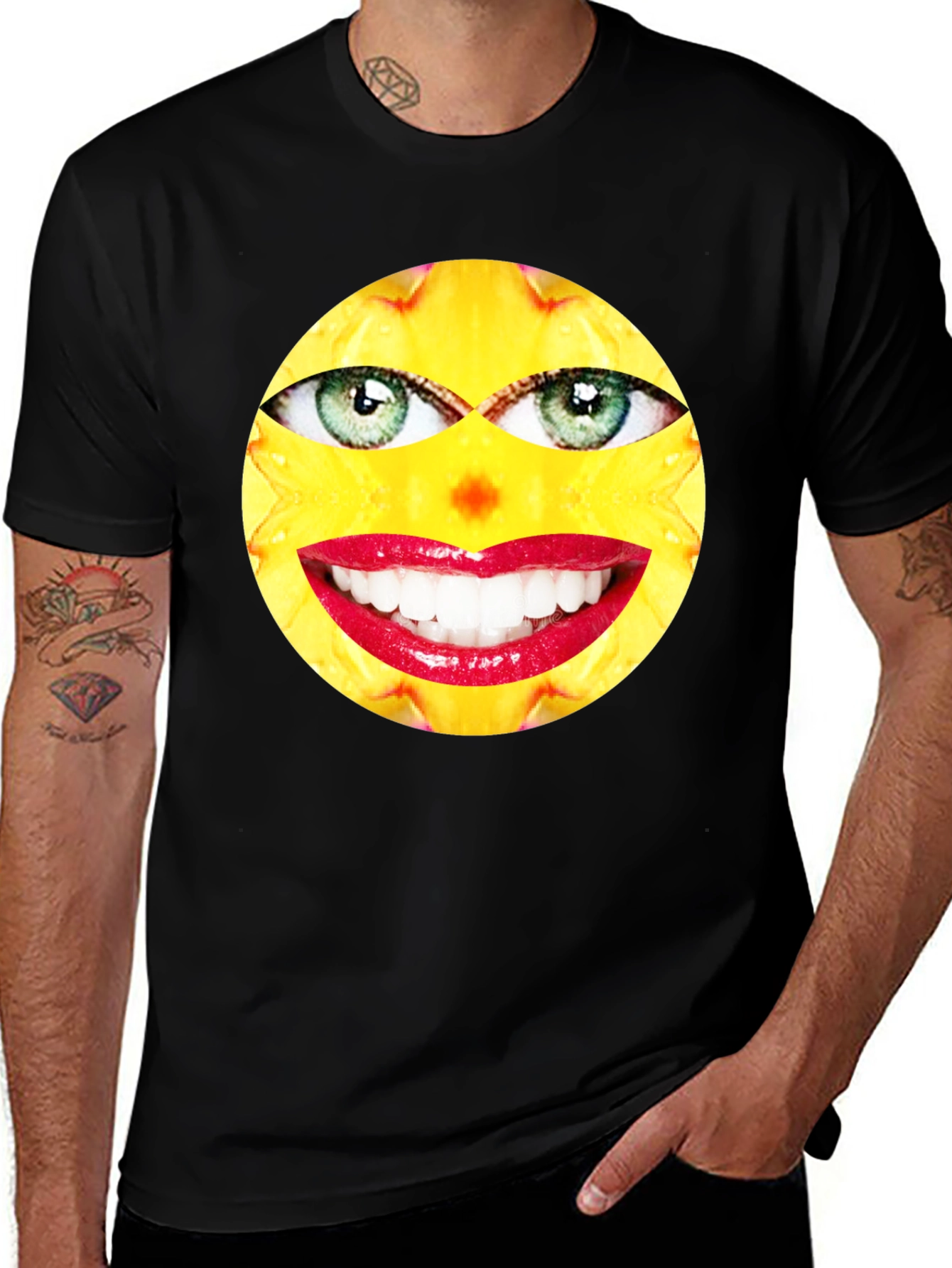 Variant 25 of Funny Face Graphic Print Black T-Shirt