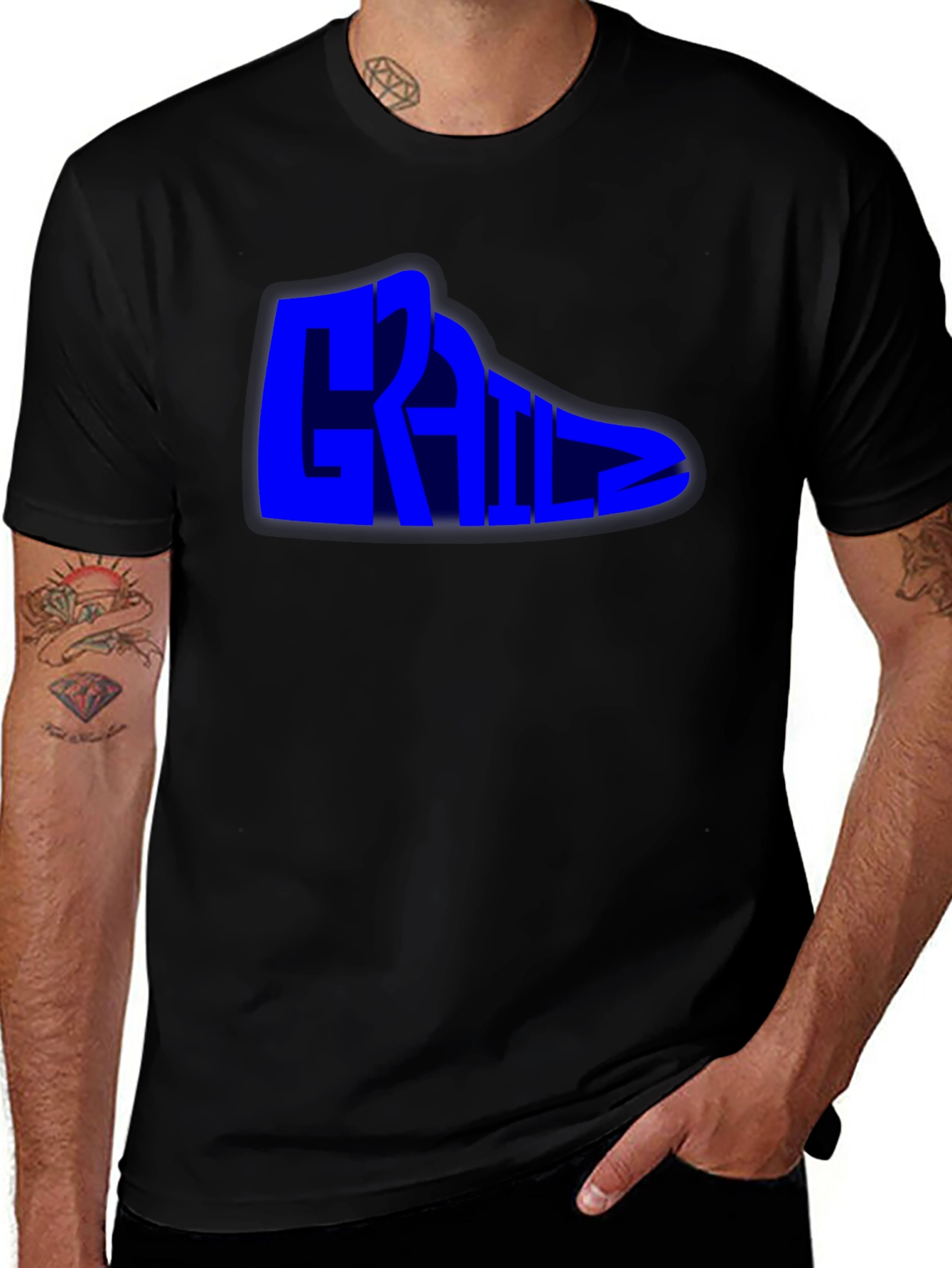Variant 28 of Grail Sneaker T-Shirt - Black