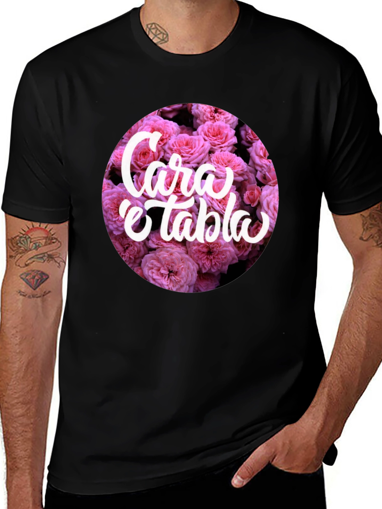 Variant 17 of Cara e Tabla Floral Graphic Tee