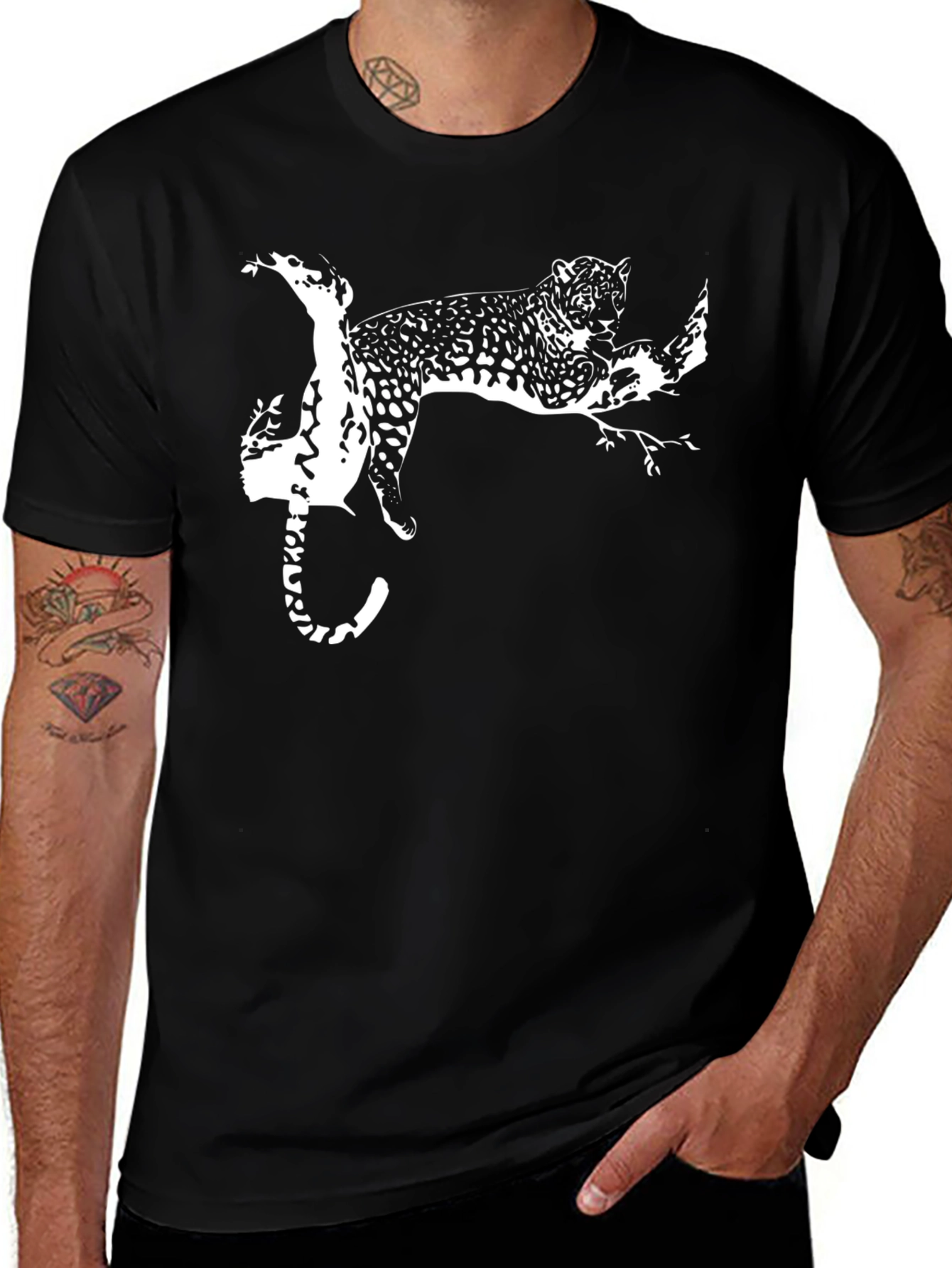 Variant 20 of Leopard Graphic Print Black T-Shirt