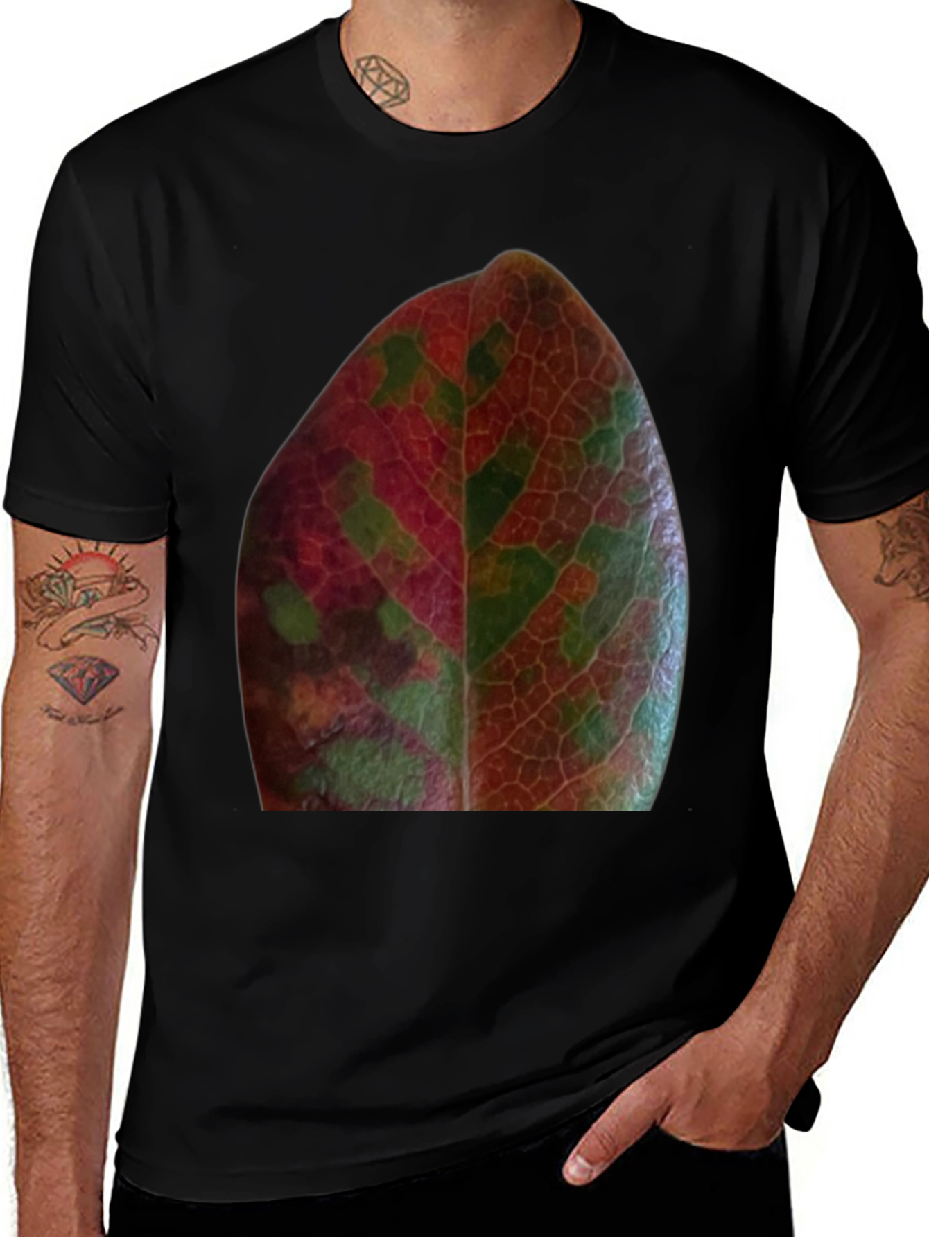 Variant 26 of Leaf Patterned Crew Neck T-Shirt