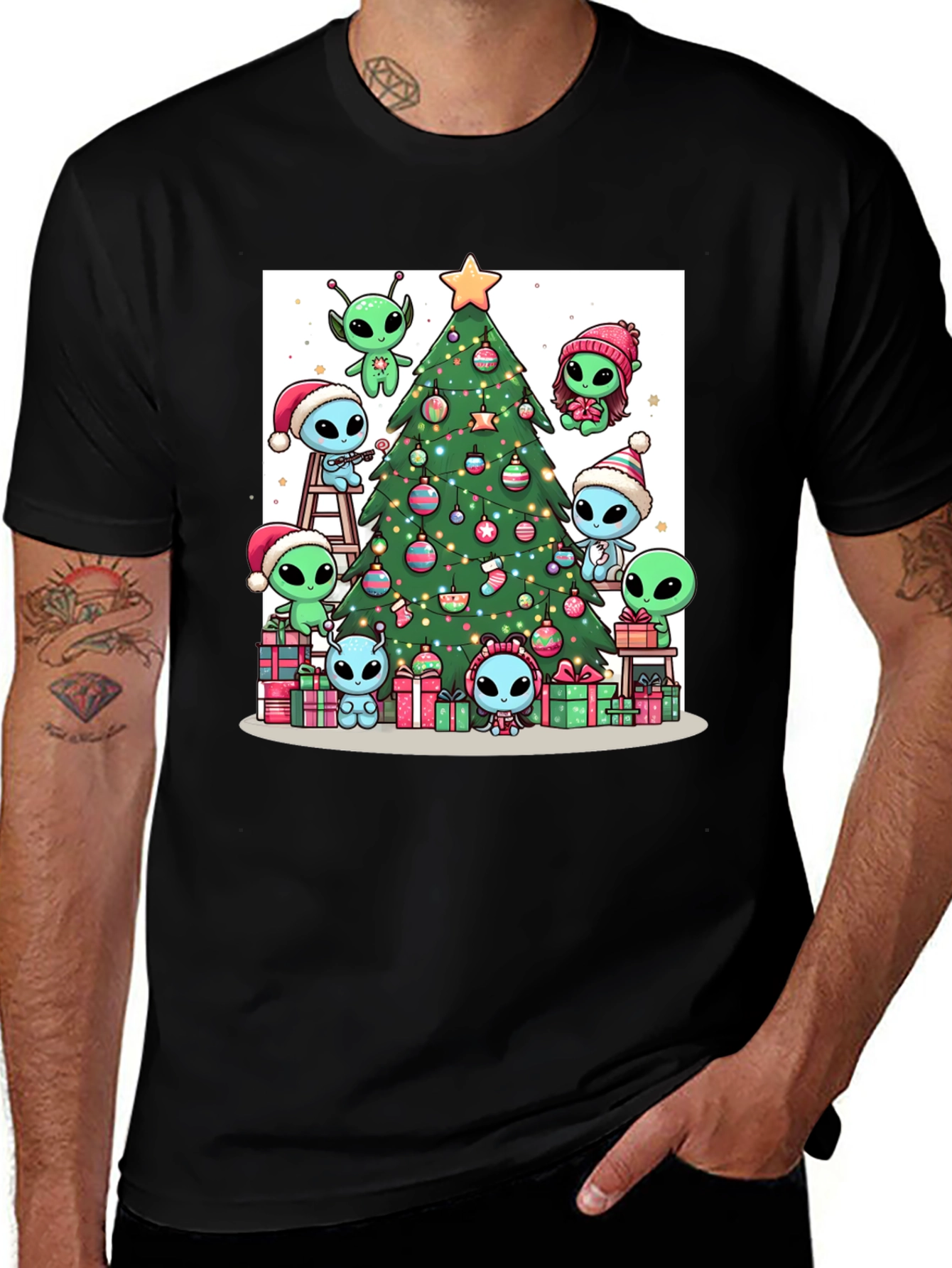 Variant 8 of Alien Christmas Tree Graphic T-Shirt