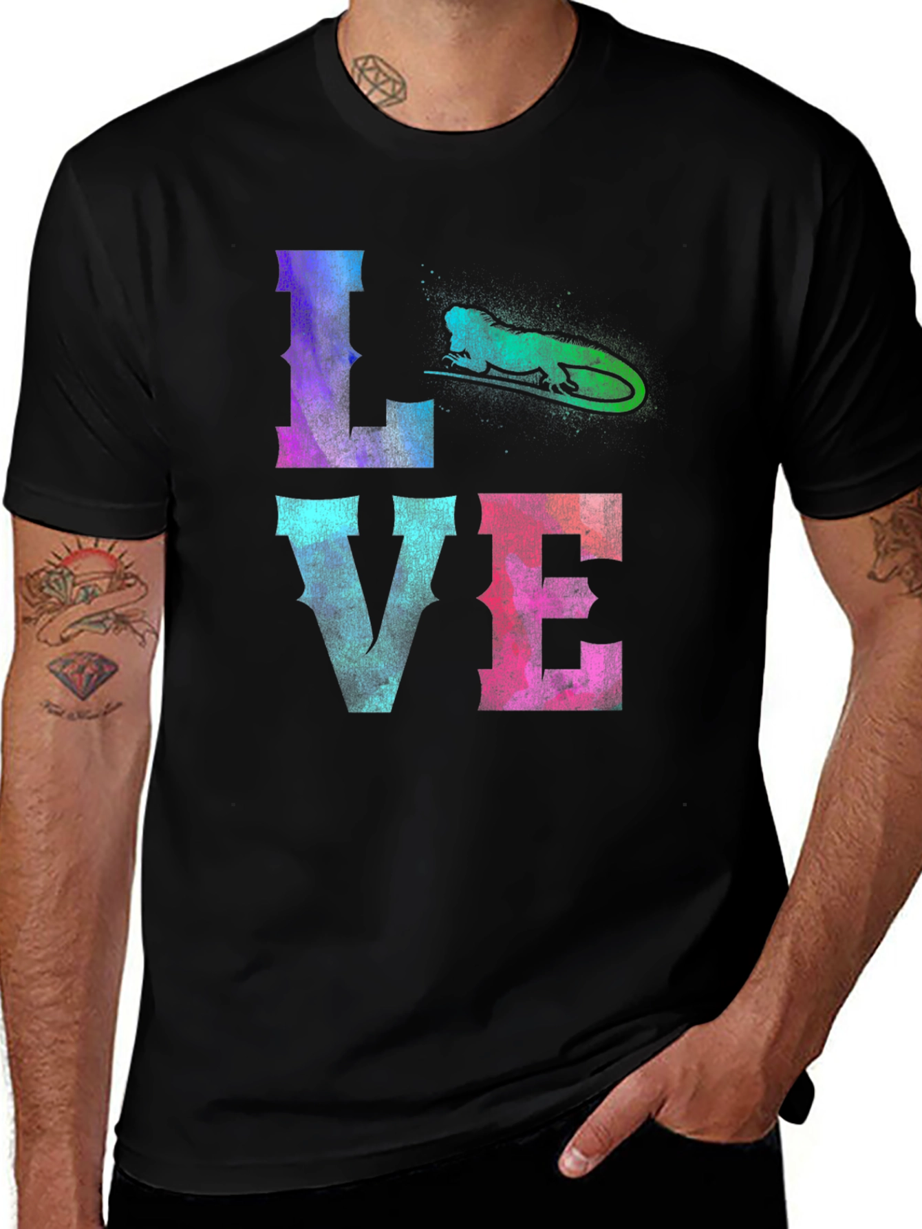 Variant 28 of Iguana LOVE Graphic T-Shirt - Colorful Reptile Design