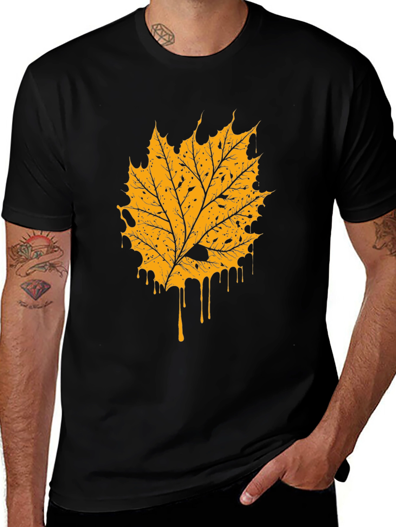 Variant 9 of Maple Leaf Graphic Black T-Shirt