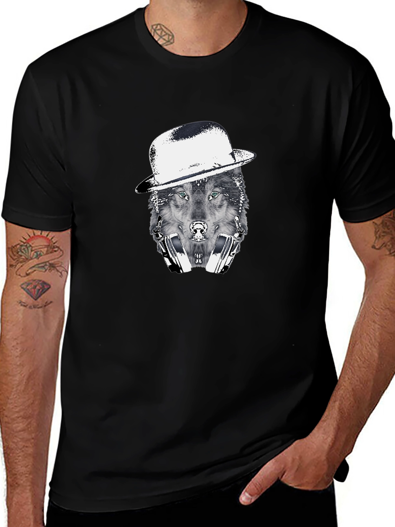 Variant 8 of Wolf in Hat Graphic T-Shirt