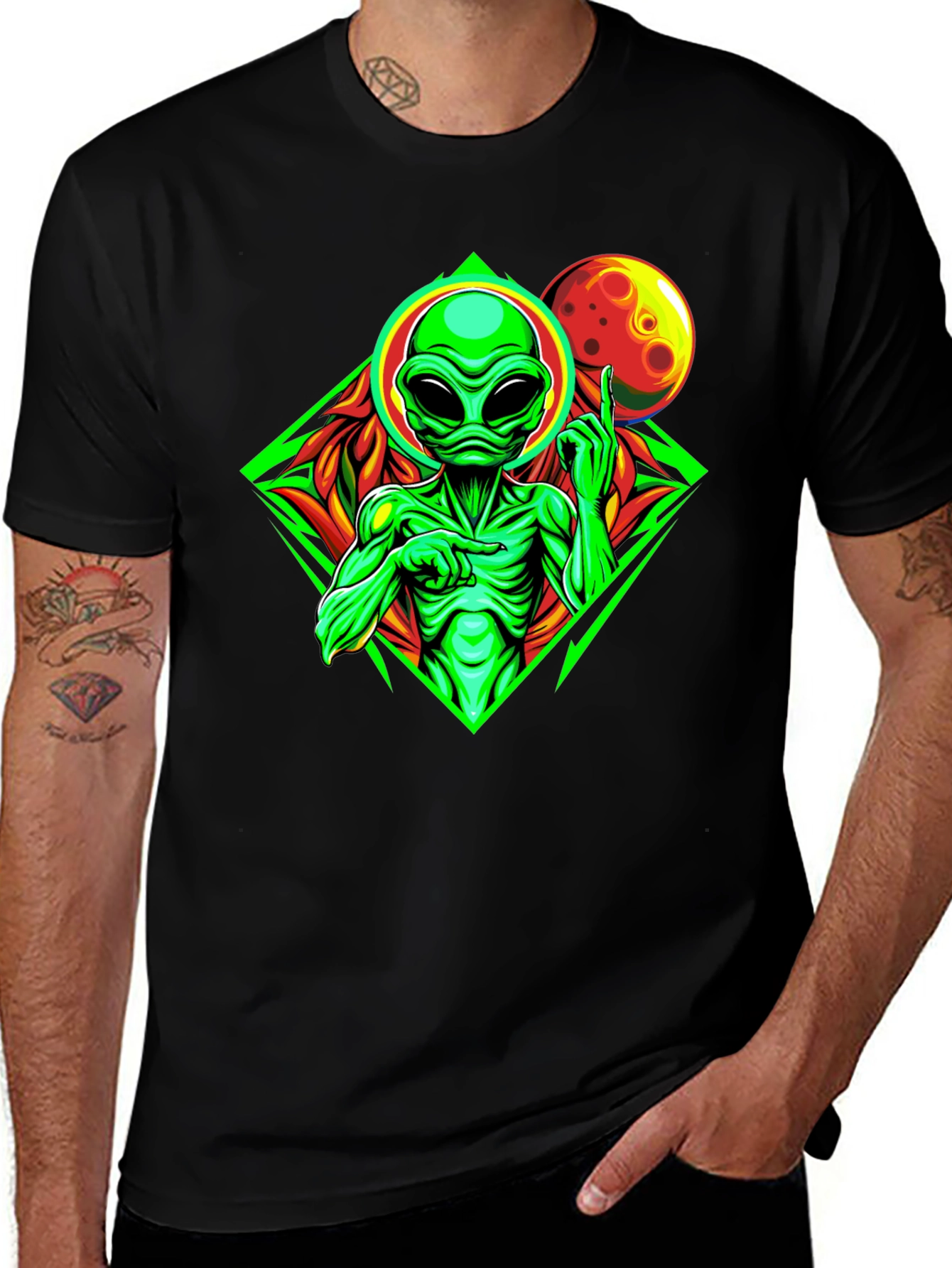 Variant 20 of Alien Graphic Print T-Shirt
