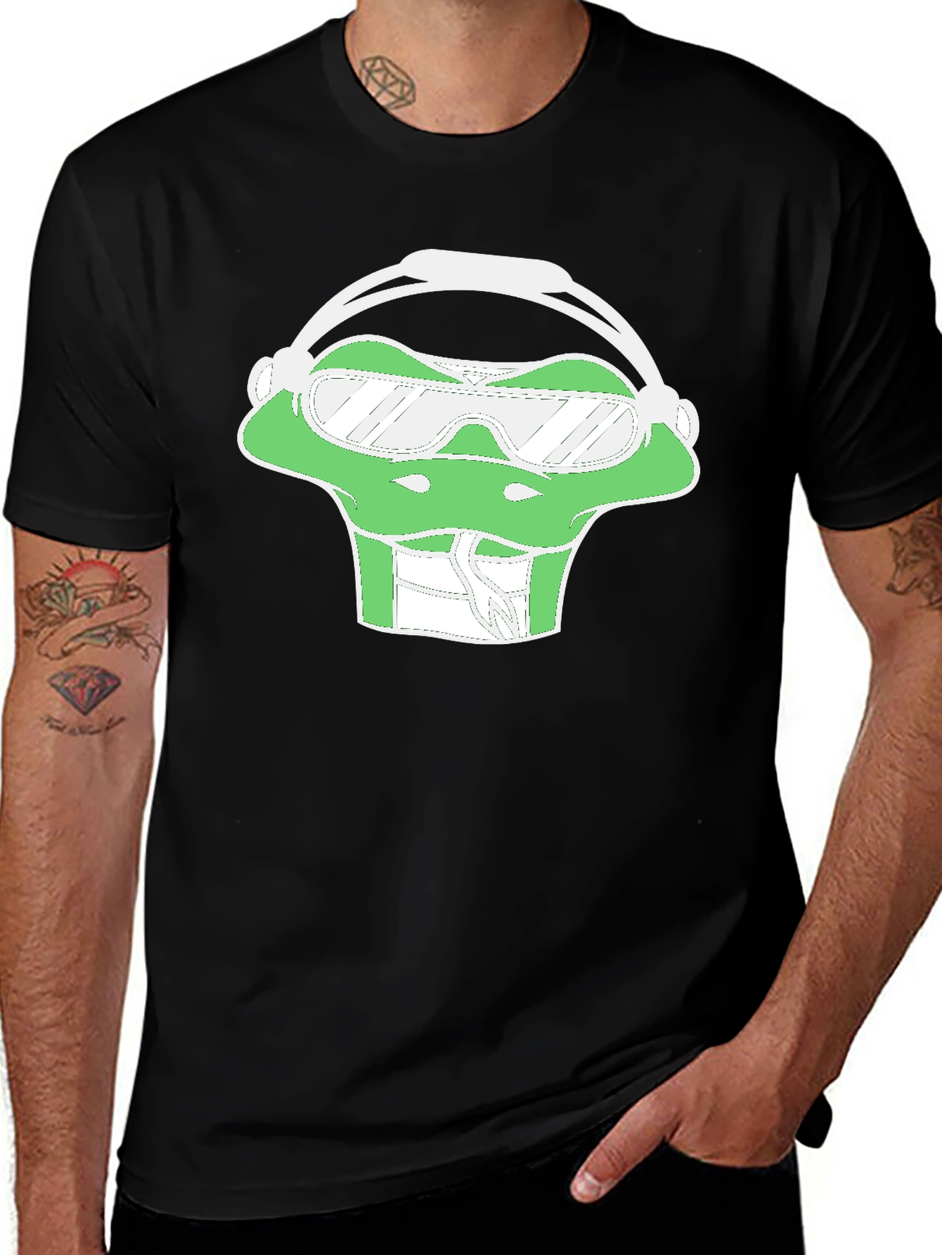Variant 14 of Cool Frog Graphic Tee - Black Cotton Casual Wear