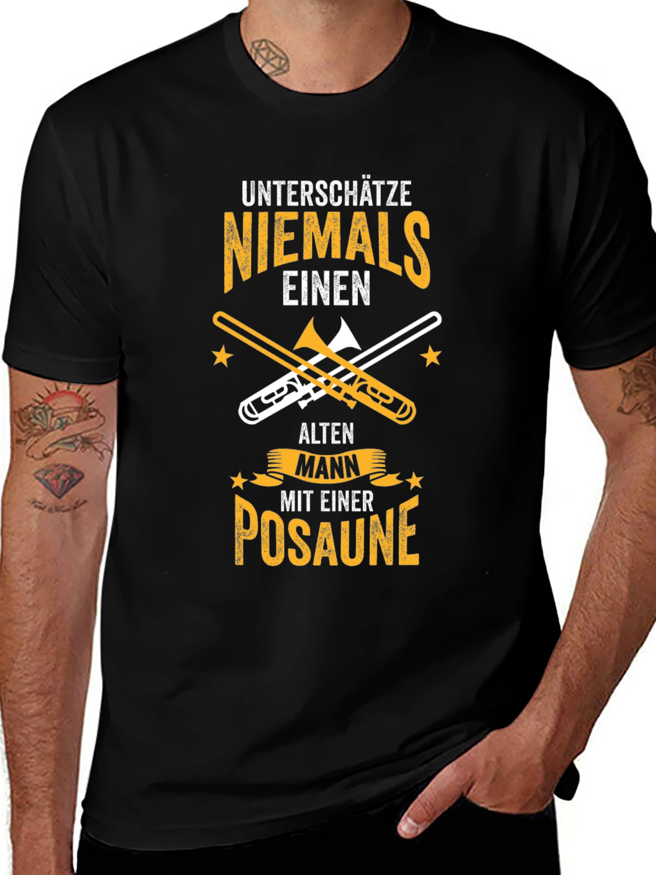 Black Unterschatze Niemals Posaune T-Shirt main image