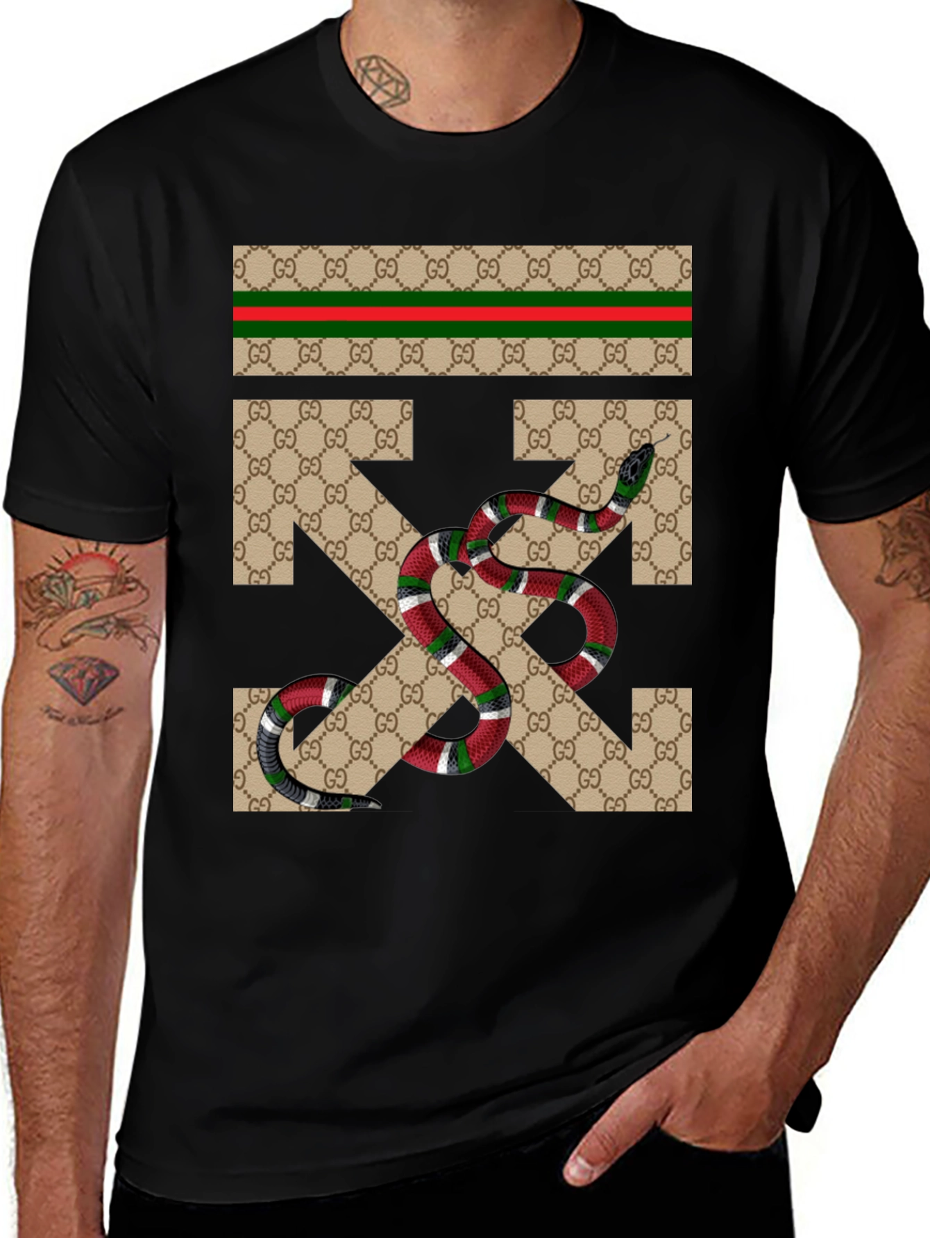 Variant 27 of Gucci Snake Arrow T-Shirt - Black