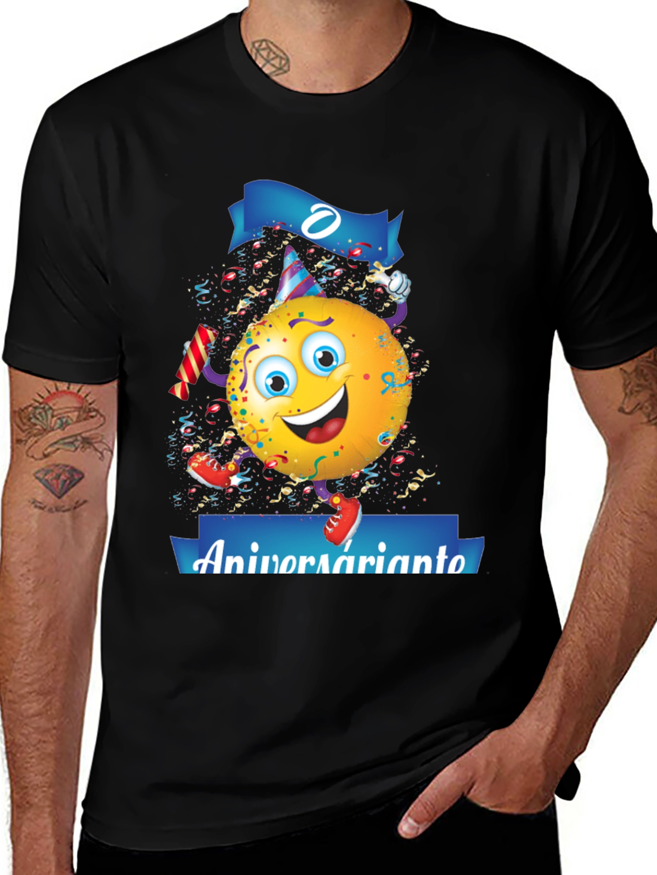 Variant 29 of Funny Birthday Emoji T-Shirt - Aniversariante 
