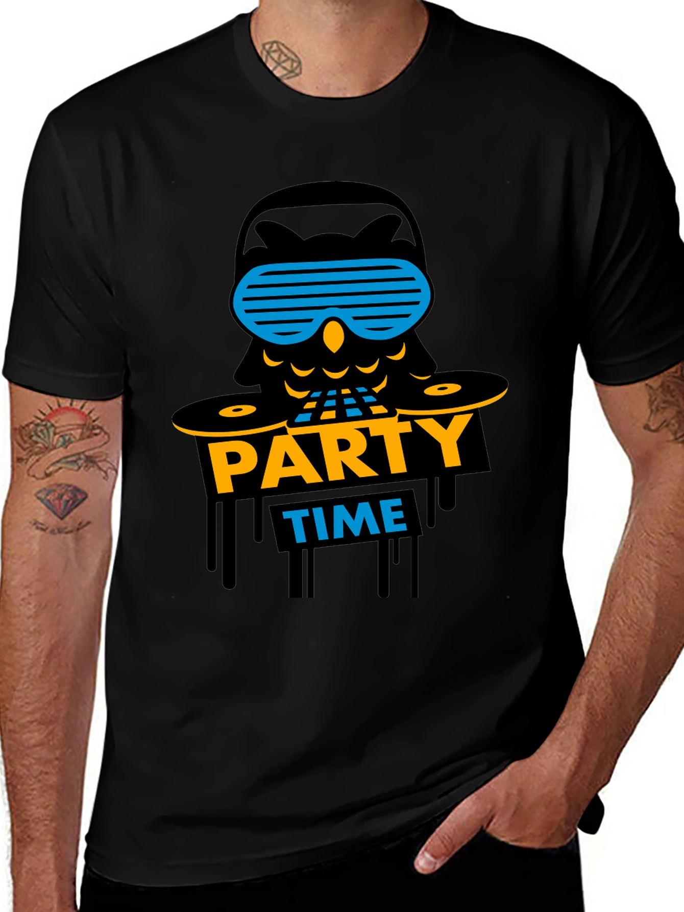 Variant 24 of Party Time Owl Graphic T-Shirt