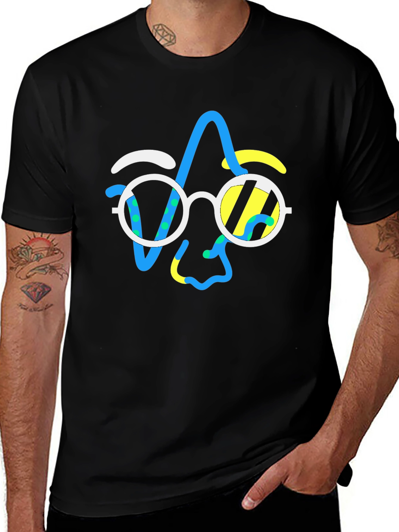 Abstract Face Graphic Tee - Modern Art Style Shirt