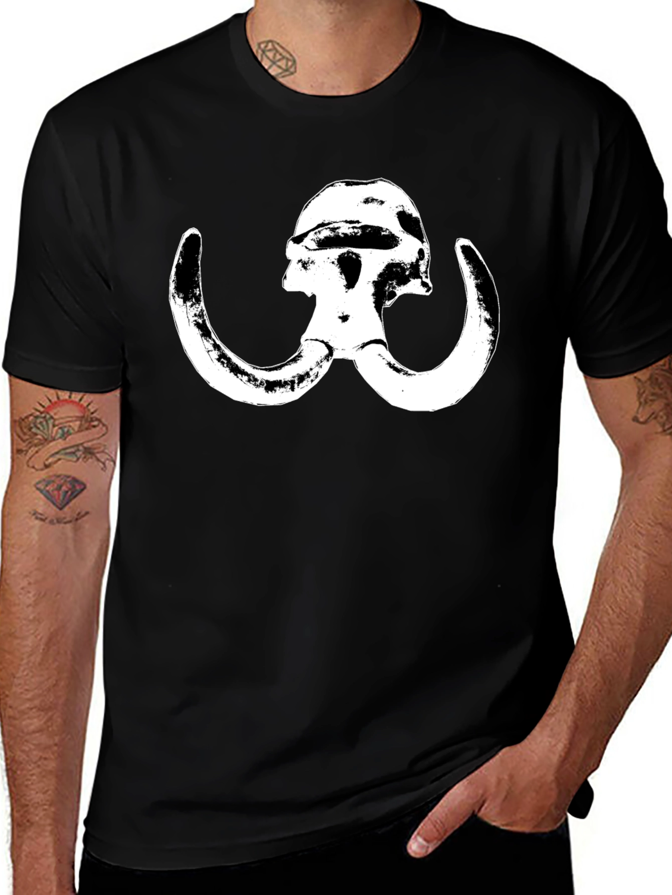 Mammoth Skull Graphic Tee - Black