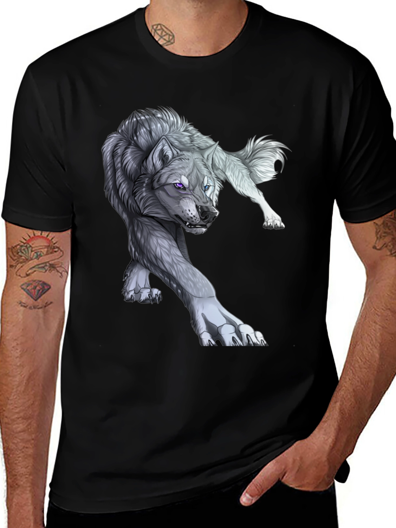 Variant 3 of Wolf Graphic Print T-Shirt - Black