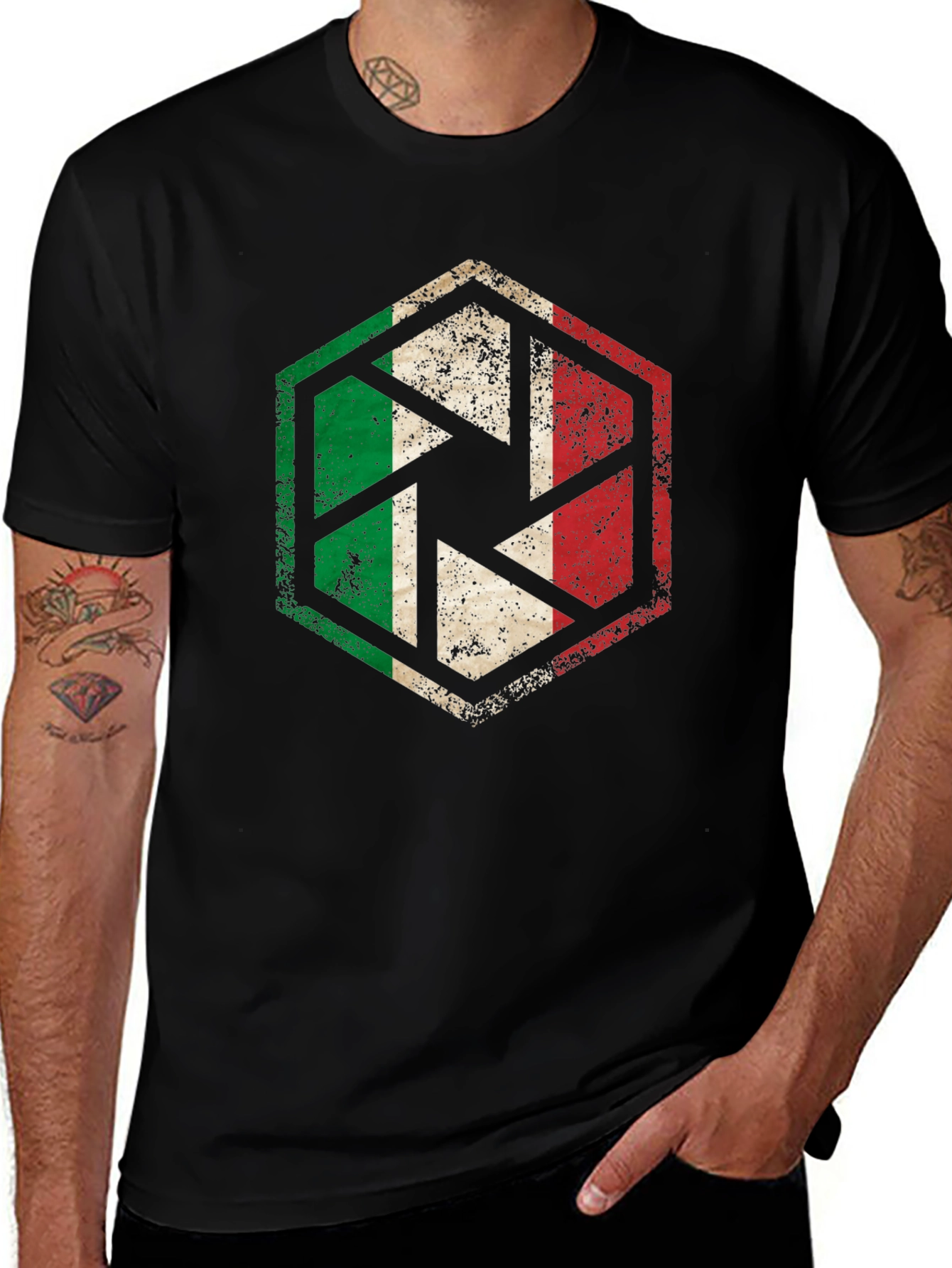 Variant 25 of Italy Flag Camera Aperture Graphic T-Shirt
